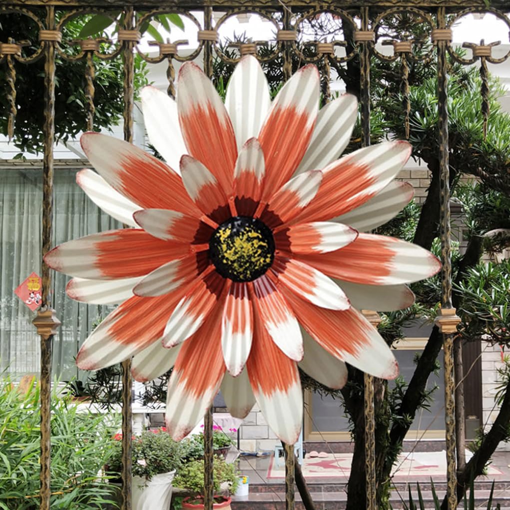 Sculpture suspendue blanche fleur en métal fait main pour décoration extérieure