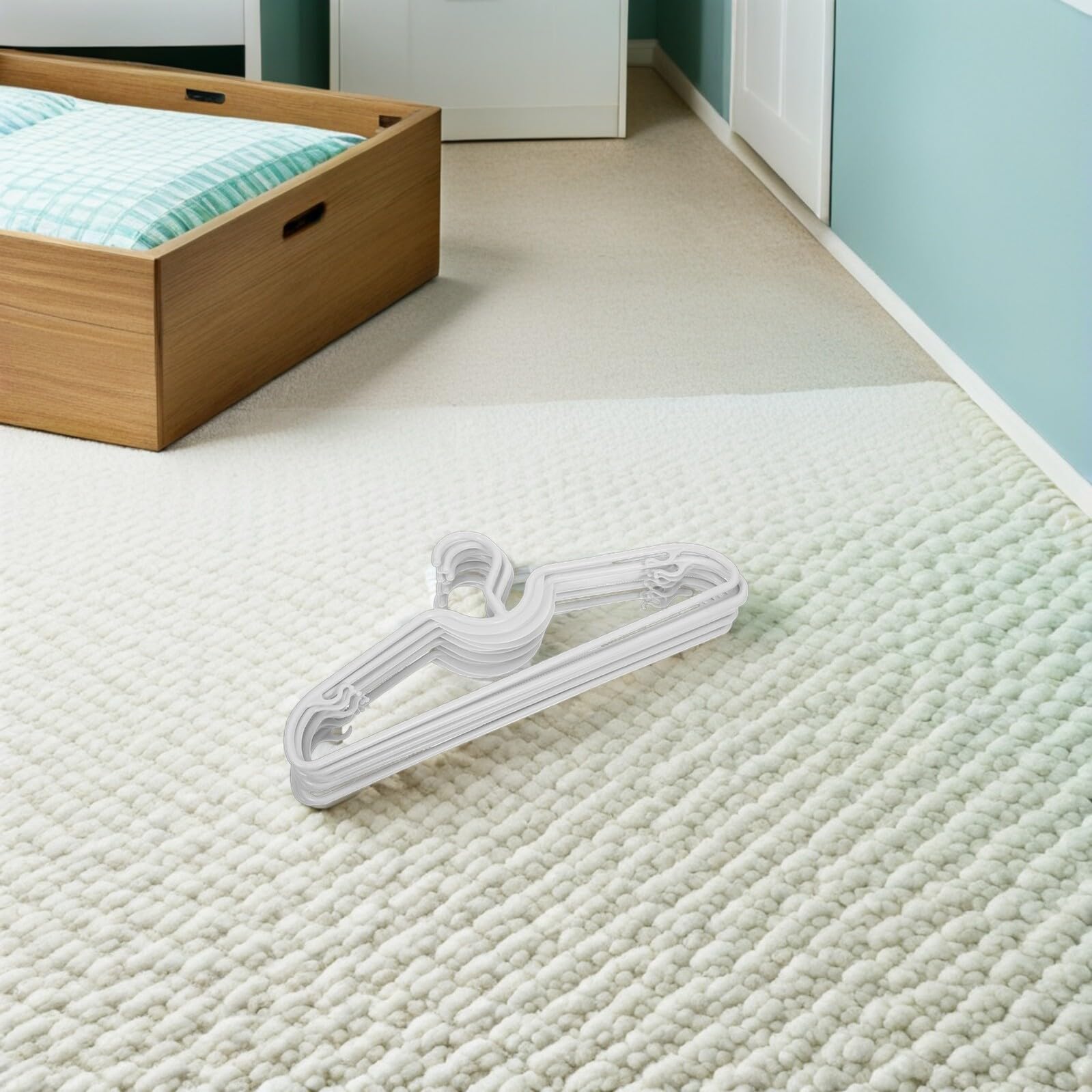 SHINEOFI 20 Pezzi Grucce Antiscivolo in Plastica Bianca a Collo Corto, Appendiabiti Portatili per Camicie, Maglioni e Gonne, Organizer Armadio per Uso Domestico e Viaggi