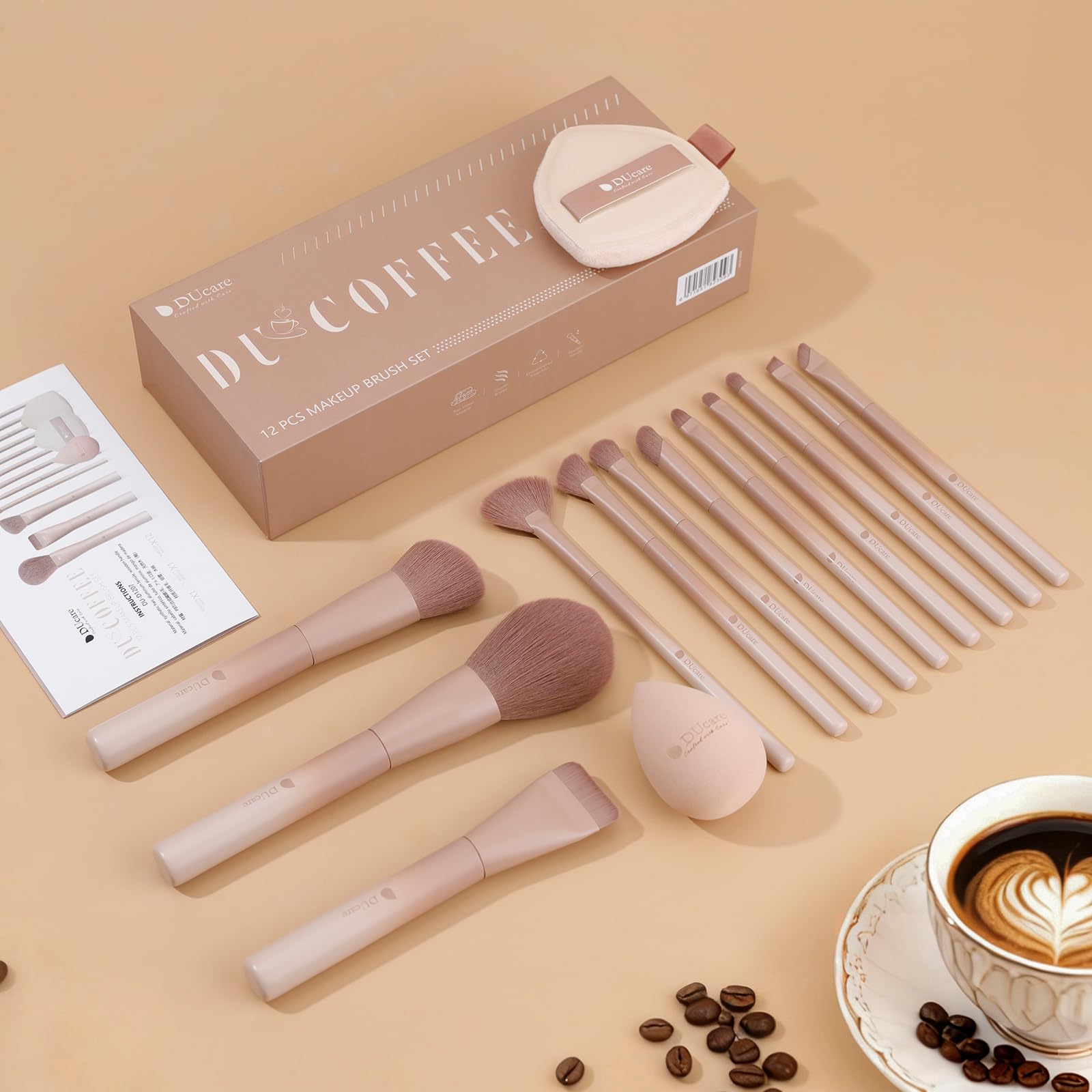 DUcare Juego de regalo de maquillaje de 14 piezas, set de 12 pinceles de maquillaje serie café con 2 esponjas de maquillaje para mezclar base, polvo facial, rubor, sombras de ojos