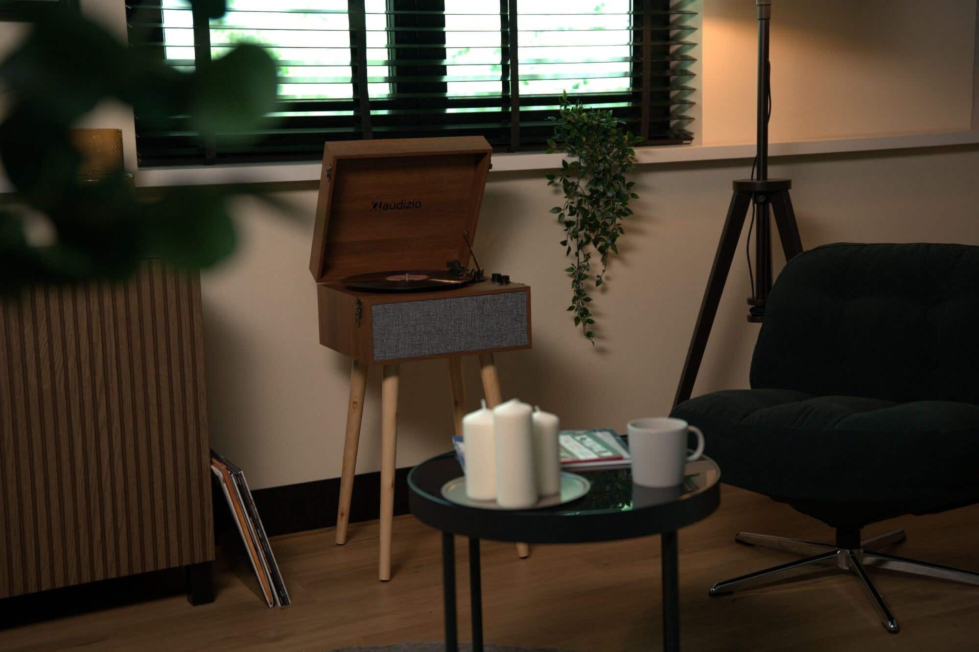 Audizio Fremont - Tocadiscos Retro con Patas de Madera, Bluetooth bidireccional, USB para digitalizar vinilos, Altavoces estéreo, RCA, 3 velocidades, Entrada AUX y Salida de Auriculares Color Madera