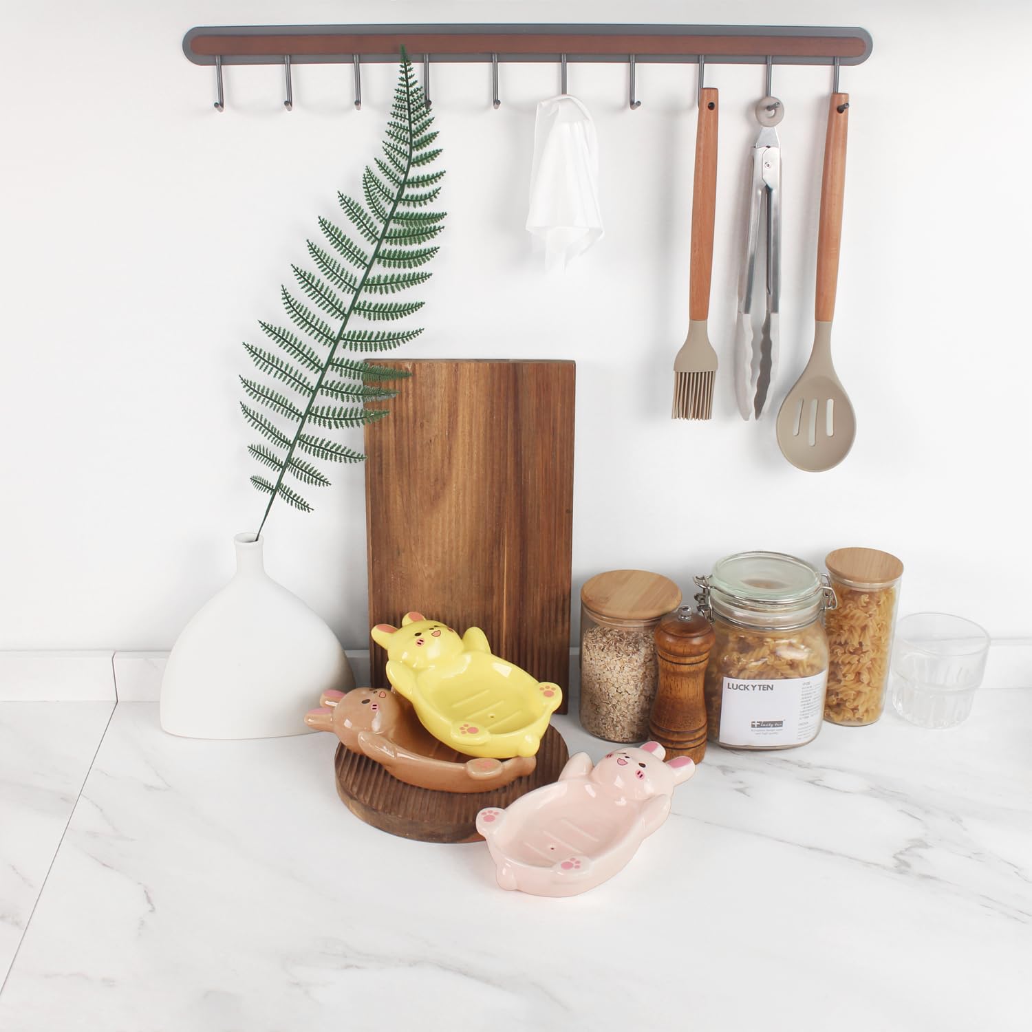 Cute Soap Dish, Soap Bar Holder Soap Dish for Bathroom Kitchen Sink, Ceramic Soap Dish for Shower, Easy to Clean, Countertop Accessories, Farmhouse Chic Bathroom Decor (Bear 3-Piece Set)
