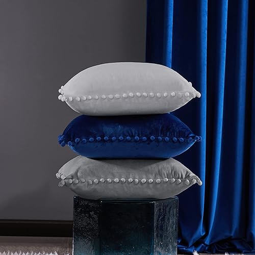 Vista 180 de Deconovo Juego de 2 fundas de almohada de terciopelo, 20 x 20 pulgadas, color verde azulado, cuadradas, con pompones, suaves, con cremallera