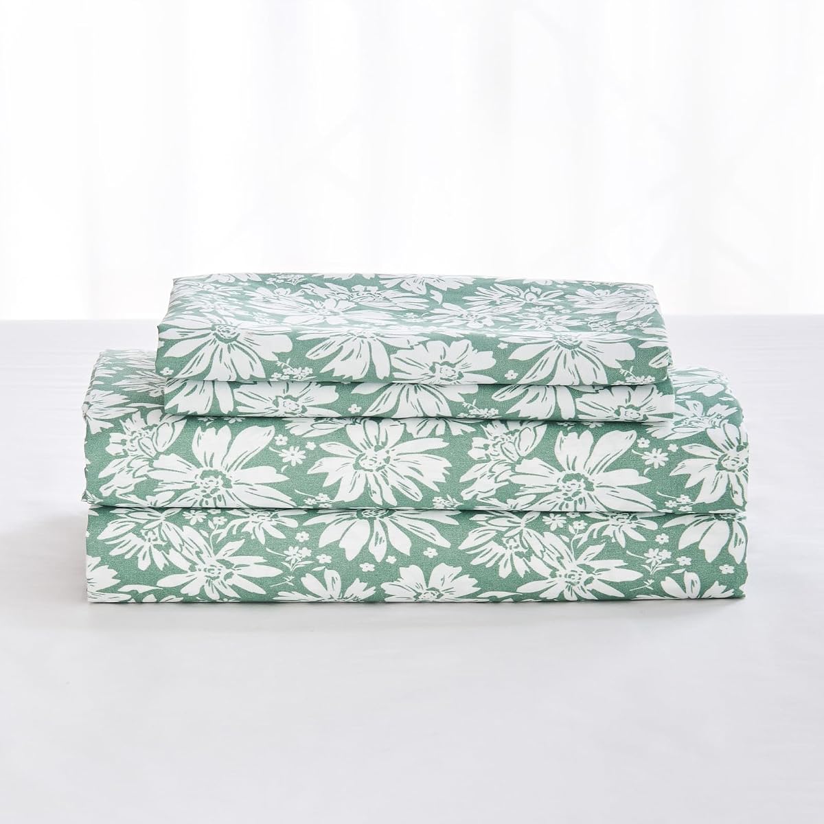 Gogreen 4PC Deep Pocket Queen Sheet Set Fit 16", Breathable Microfiber Soft Queen Size Sheet Set, Hotel Style Bed Sheet Set, Gift for Women, Men - White Flowers Green Background