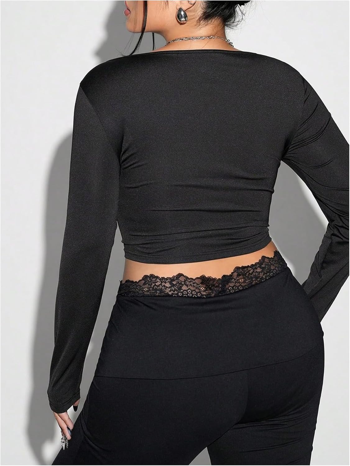 SweatyRocks Women's Plus Size Long Sleeve Cut Out Deep V Neck T Shirts Slim Fit Going Out Crop Tops - Image 3