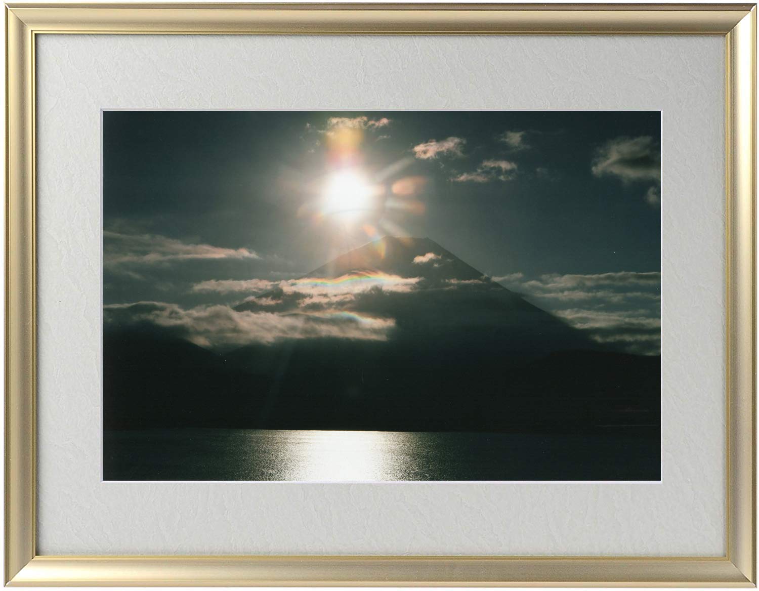 Amazon.co.jp: 秋元隆良『奇跡の写真 令和の初日の出』 開運