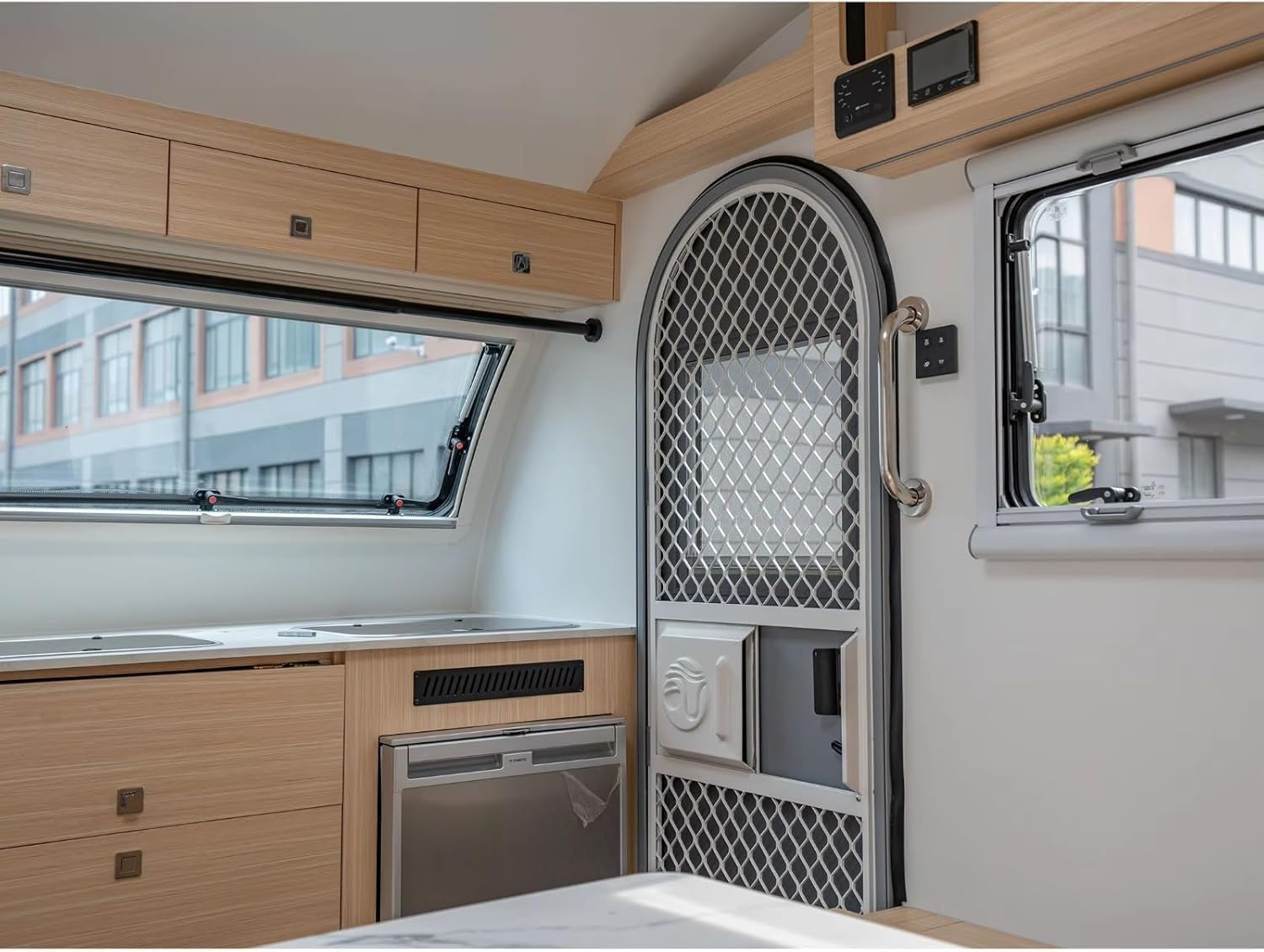 Mobile Camping Trailers for Sale, Equipped with Beds, Kitchens, and Tables, Suitable for Outdoor Living and Camping Trips