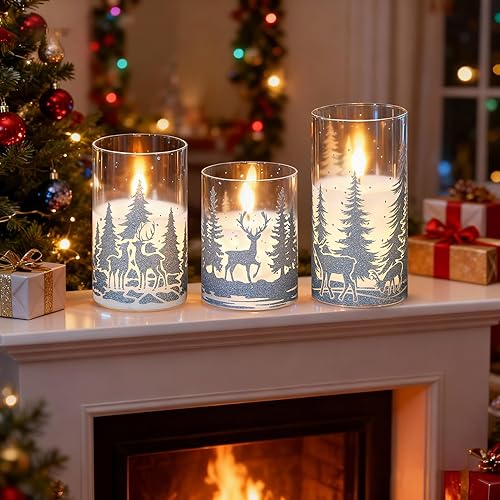 Miniatura 3 de Velas de Navidad sin llama con calcomanías de reno plateado, paquete de 3 velas LED de vidrio a pilas con temporizador remoto, velas de pilar con