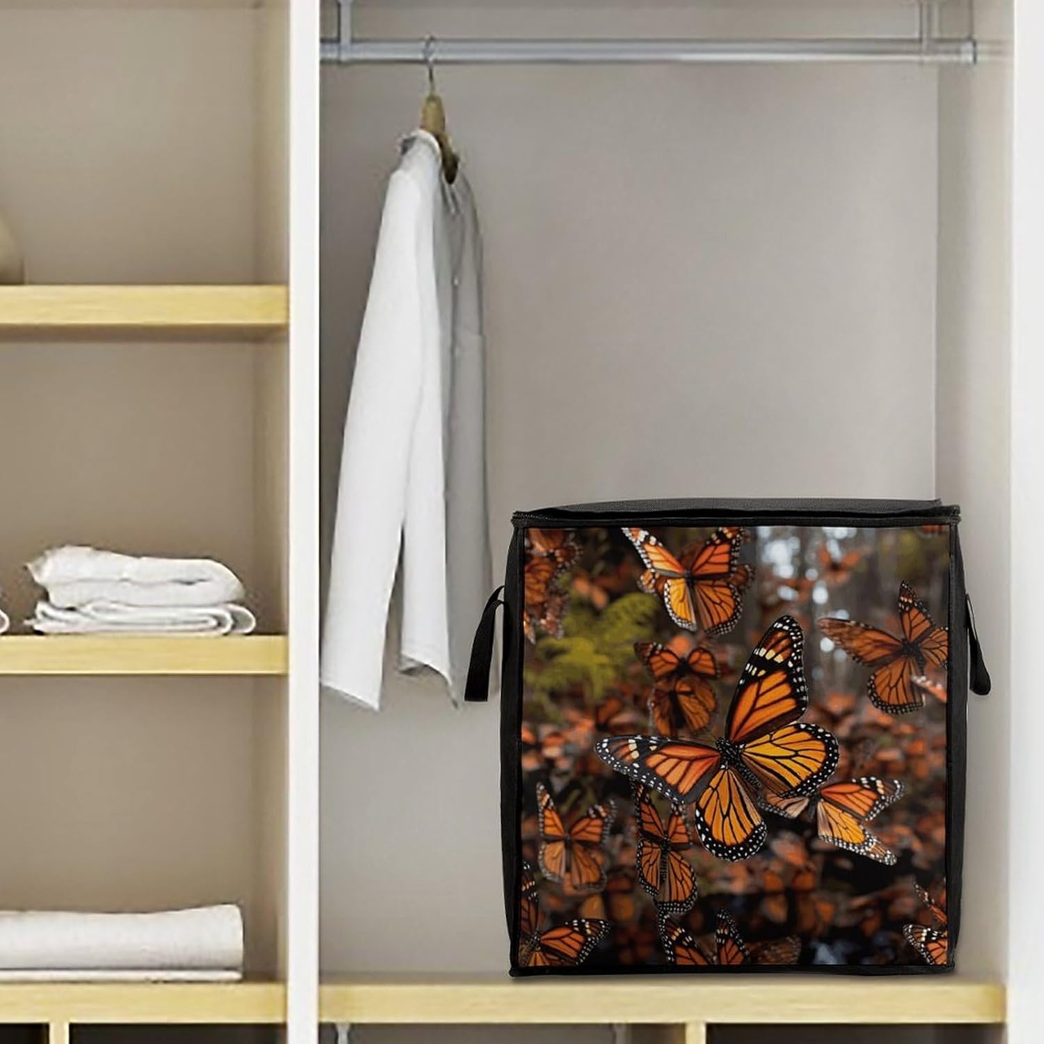 Monarch Butterflies Storage Bag with Zippers And Handle Extra Large Bedding Comforter Storage Bag Foldable Blanket Storage Bags Fabric Moving Bags for Closet Organizer (70L)