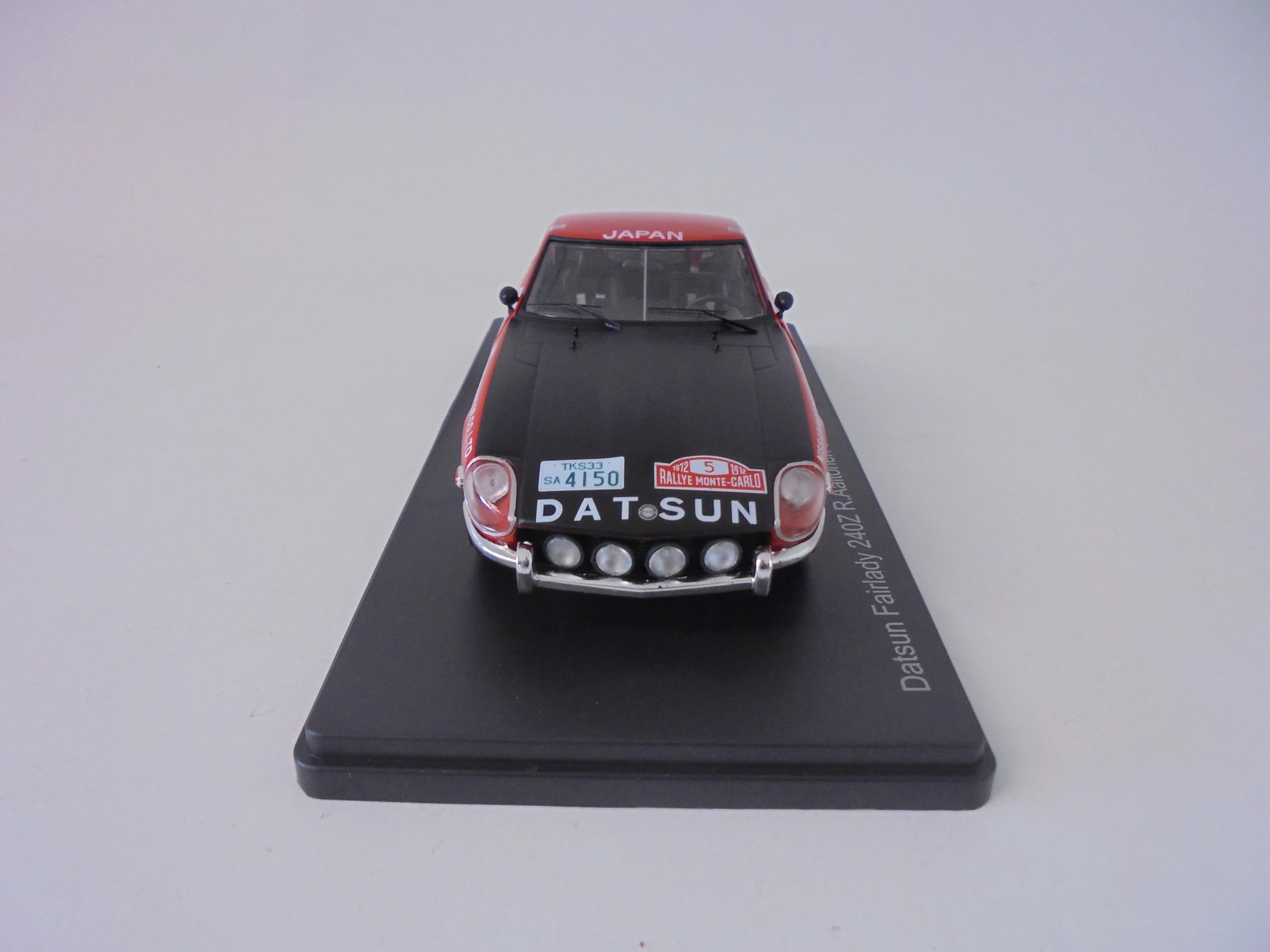 Amazon.com: OPO 10 - 1/24 Model car Compatible with Datsun