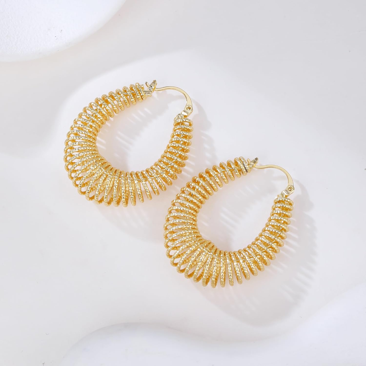 1 Pair of Twisted-Pattern 18K Gold-Plated Women's Earrings,Stylish and Unique Gold-Plated Women's Earrings - Image 4