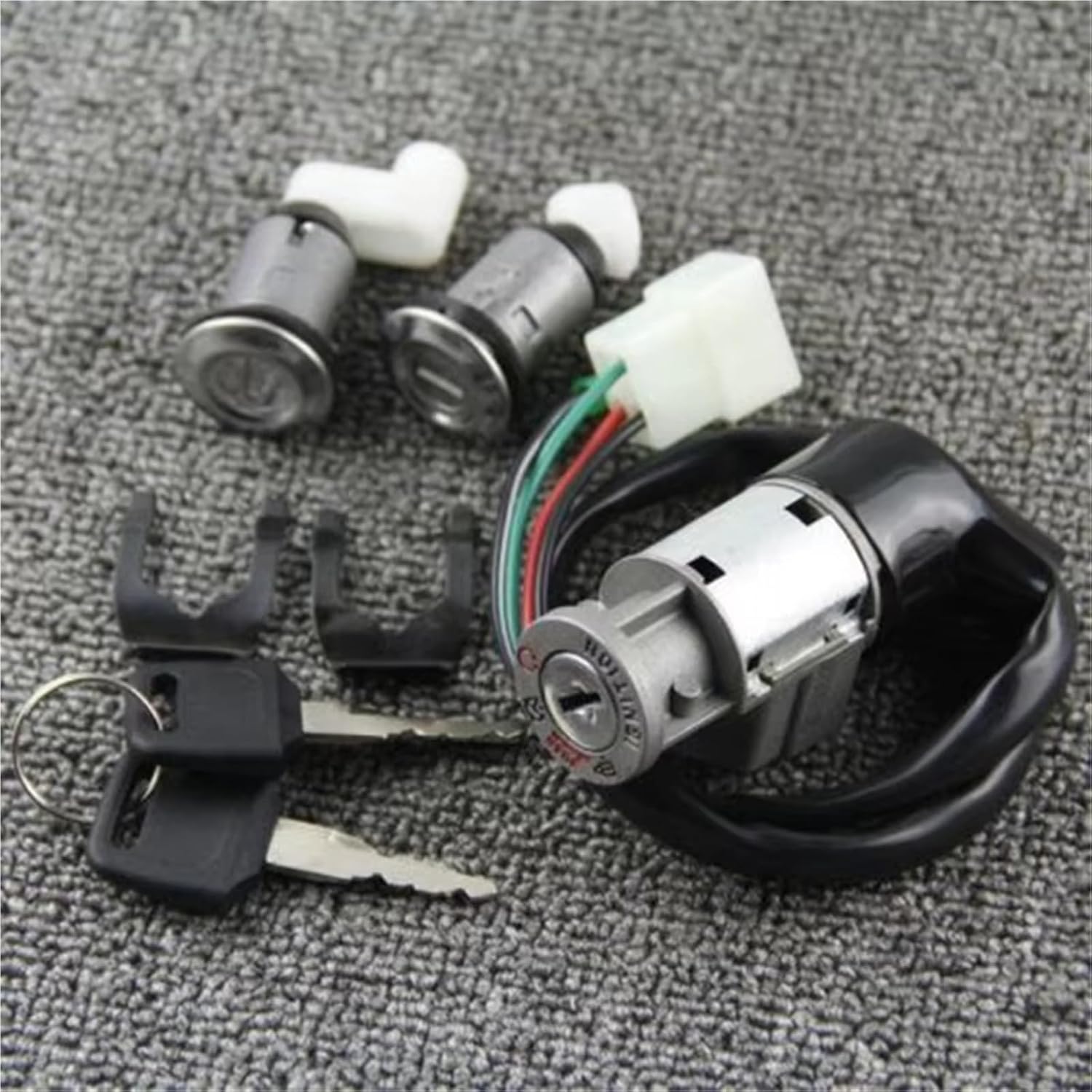 Motorcycle Ignition Key Compatible with CH125 for Spacy 1984 1985 1986 1987 1988 1989 1990 1991 1992 1993 1994 1995 1996 Ignition Switch Lock Set 35010-KV8-680
