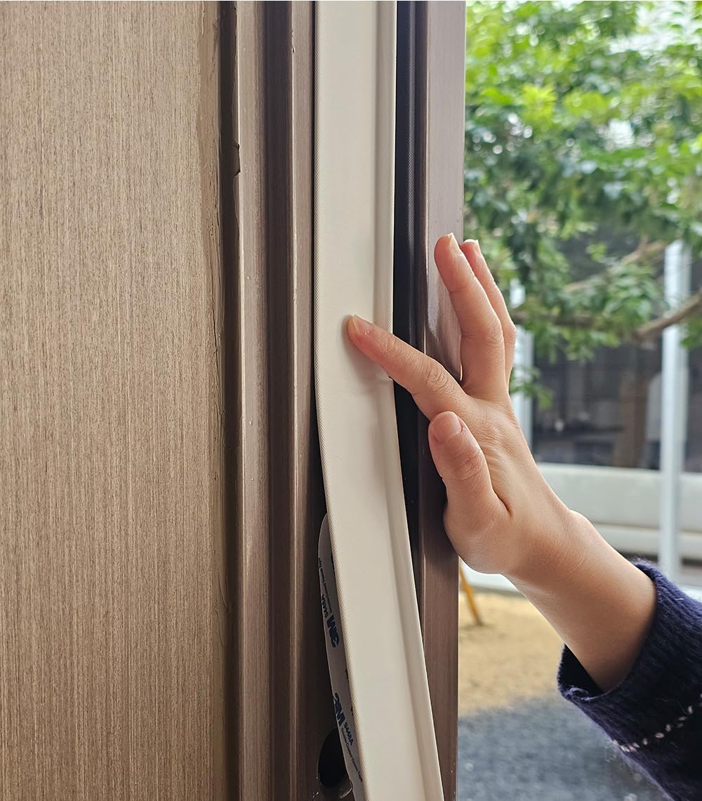 Door Coner Seal, Peel and Stick Weather Stripping Gap Filler for Side of Door Window Jambs, Light Noise Draft Stopper with Self Adhesive, 1.8in(W) × 44in(L), 4 Pack,White
