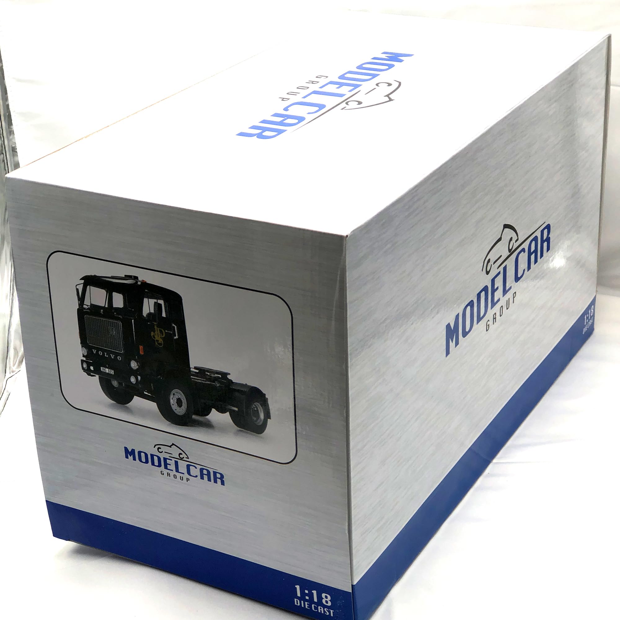 Amazon.co.jp: MCG 1/18 ボルボ F88 トラクター トラック JPS 2-ASSI