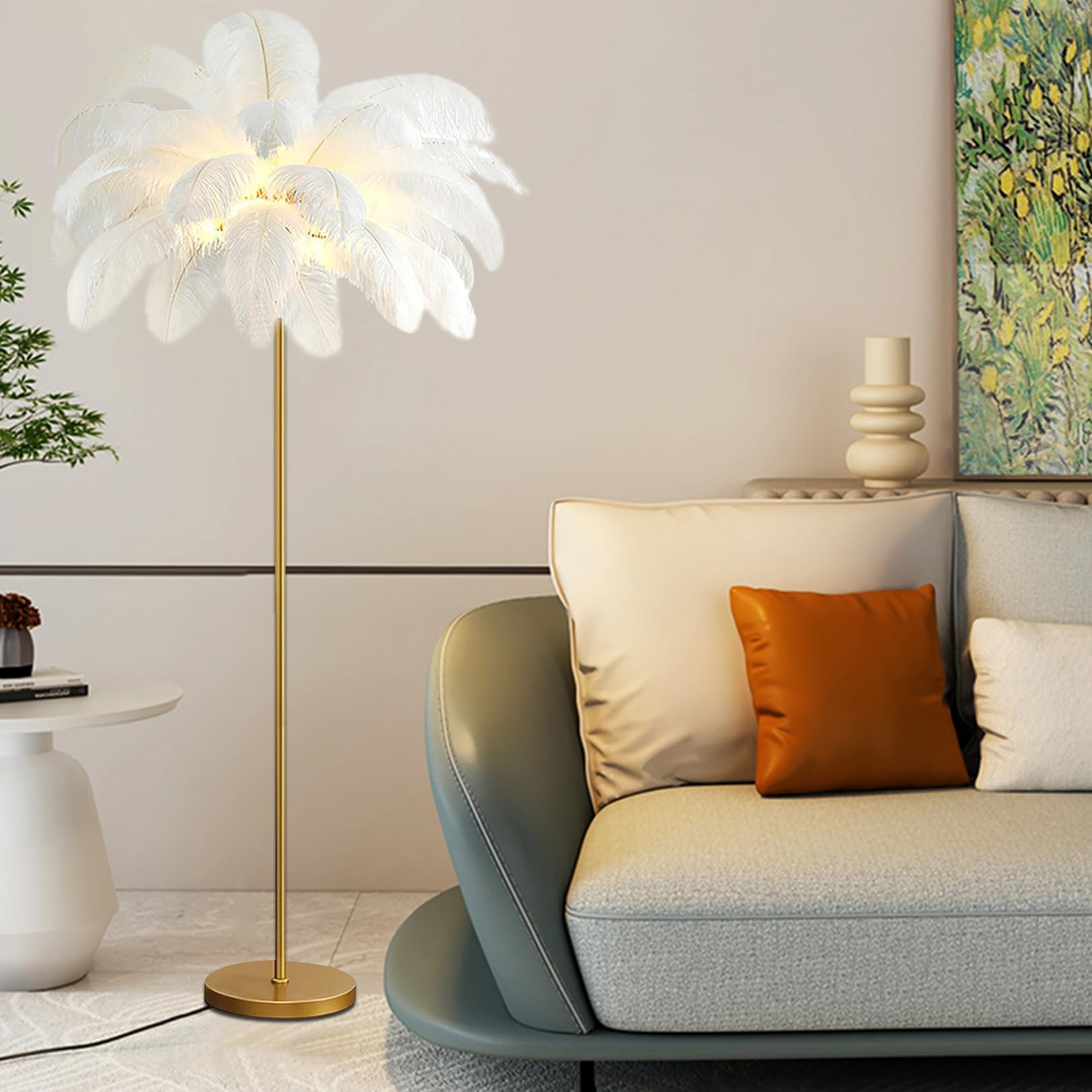 Lampe sur pied en métal et plumes d'autruche pour une ambiance douce