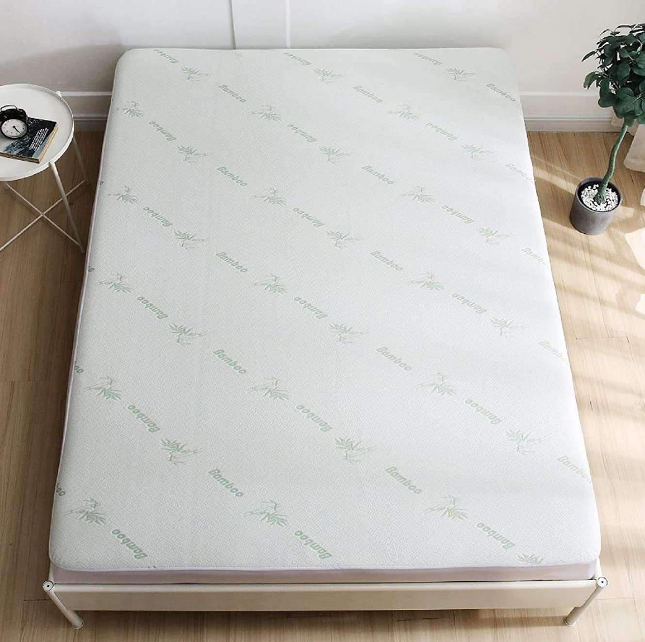 Waterproof Bamboo Mattress Protector Superking, Extra Deep Fitted Skirt 38 cm Noiseless Hypoallergenic Fully Elasticated Mattress Topper (Super King 180 x 200 cm)