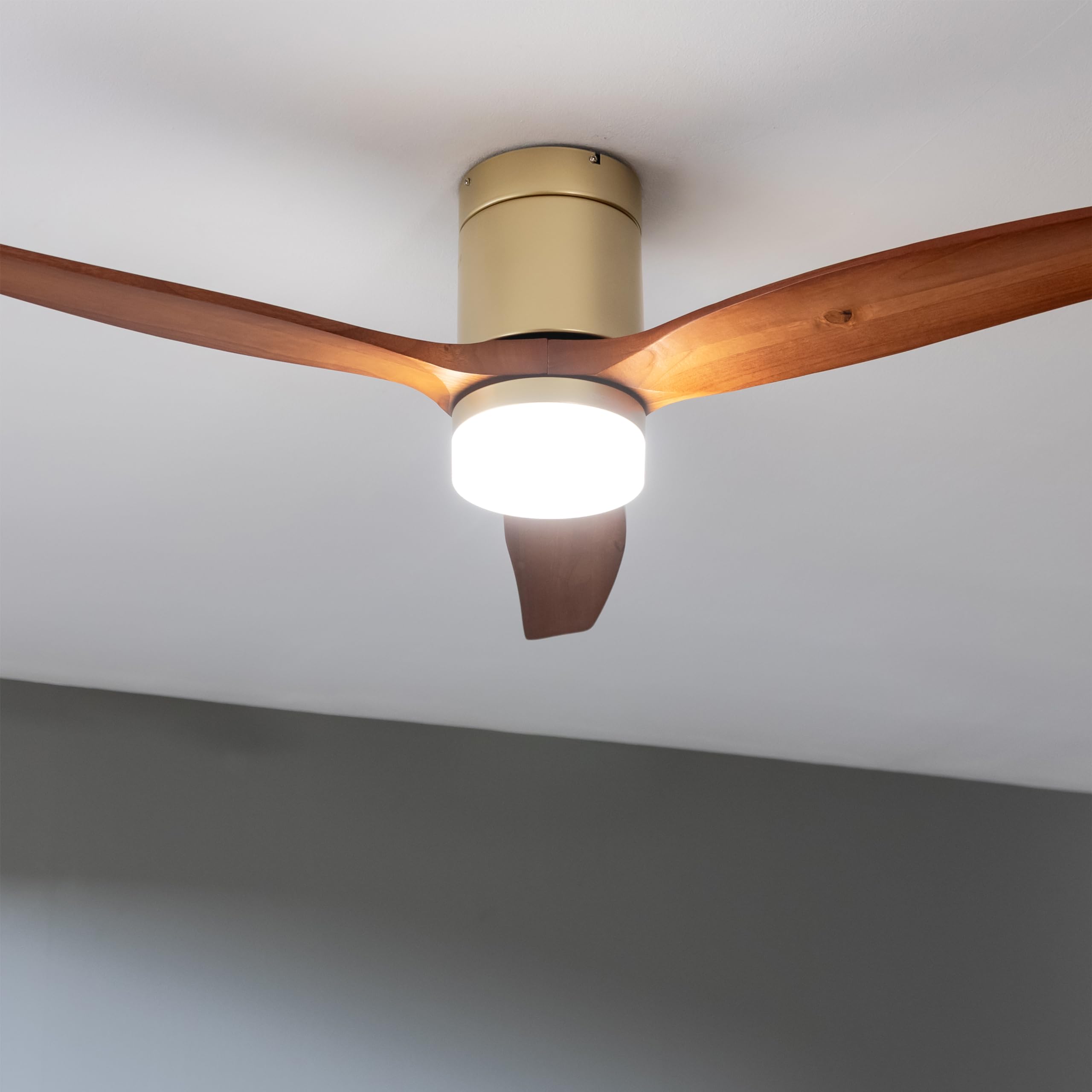 Cecotec - Deckenventilatoren mit Licht EnergySilence Aero 5600 Aqua GoldDarkWood Connected, 132 cm, 40 W, LED 20W Licht, 3 Flügel, 6 Geschwindigkeiten, Timer, Winter/Sommer Modus, Wi-Fi, Gold-Braun