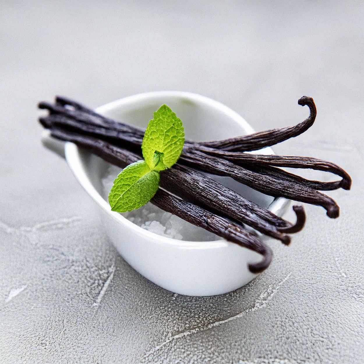 15 baccelli di VANIGLIA GOURMET BOURBON dal Madagascar. Baccelli freschi. Sacchetto salvafreschezza richiudibile e di lunga durata. Senza aromi artificiali. Annata 2024. Misura 14/16 cm
