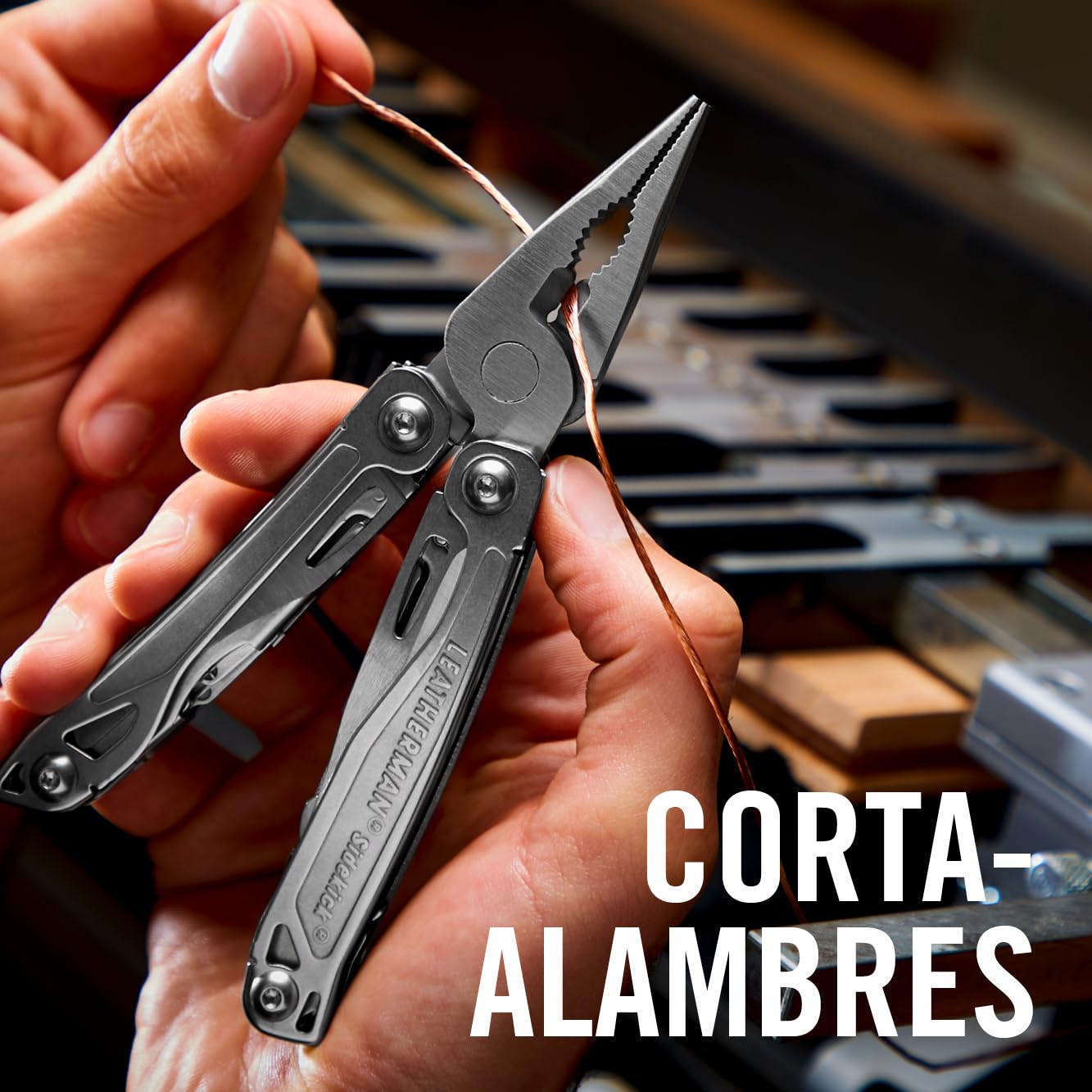 Leatherman Signal Multiherramienta - 19 Herramientas Para Camping y Supervivencia, Verde