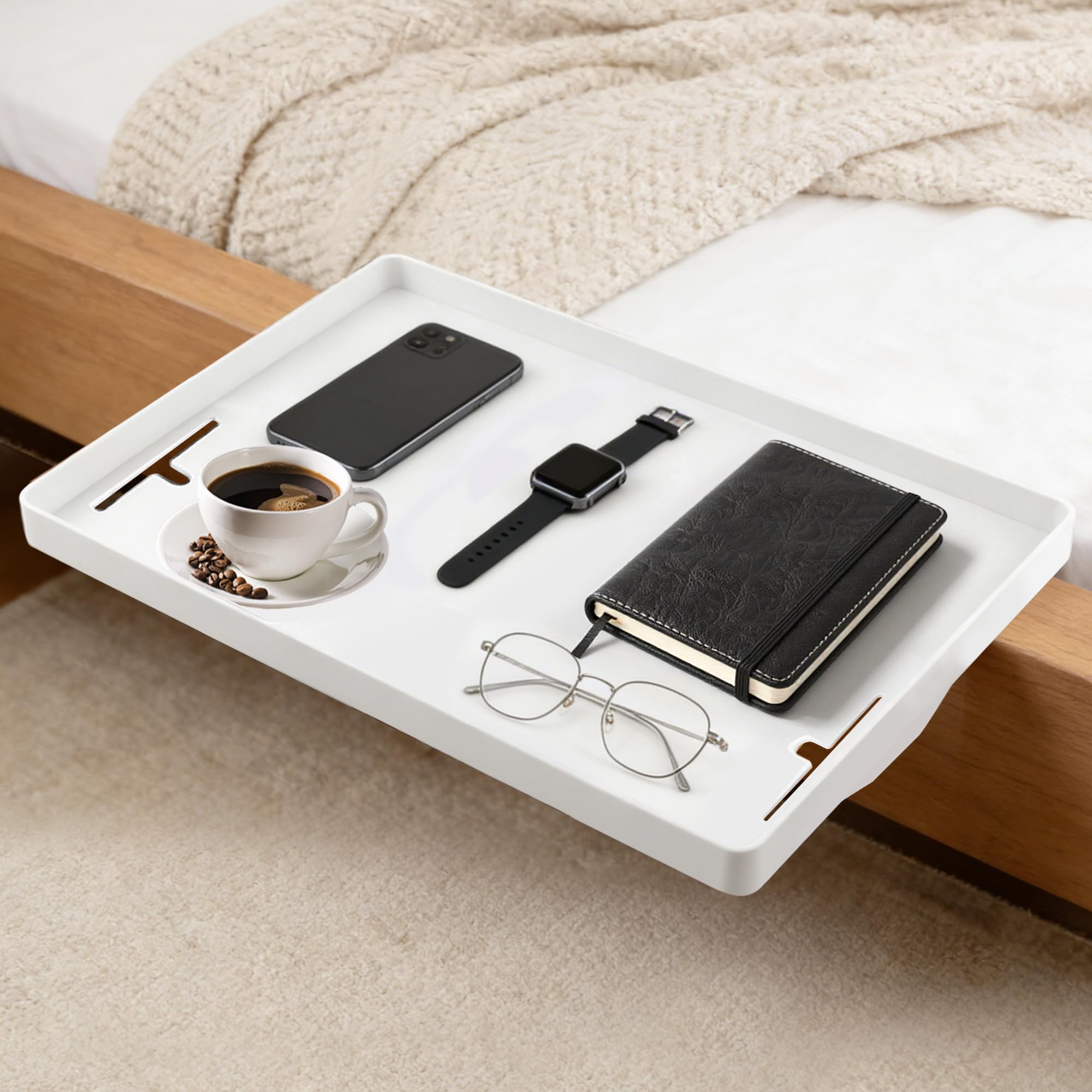 Lacusmall Nachttisch Regal, Tablett Nachttischregal Regal für Bett Bettablage zum Einhängen mit Kabelführung, Clip-On-Nachttisch, Tablett-Organizer ca.: 32 * 23.5cm, Weiß