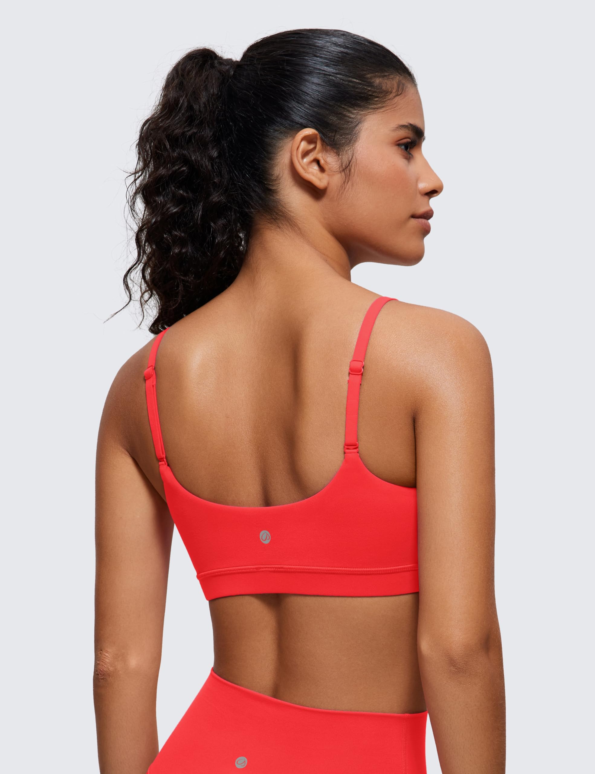 CRZ YOGA Mujeres Butterluxe Ajustable Espagueti Strap Sujetador Deportivo Cuello Redondo Acolchado Yoga Sujetador