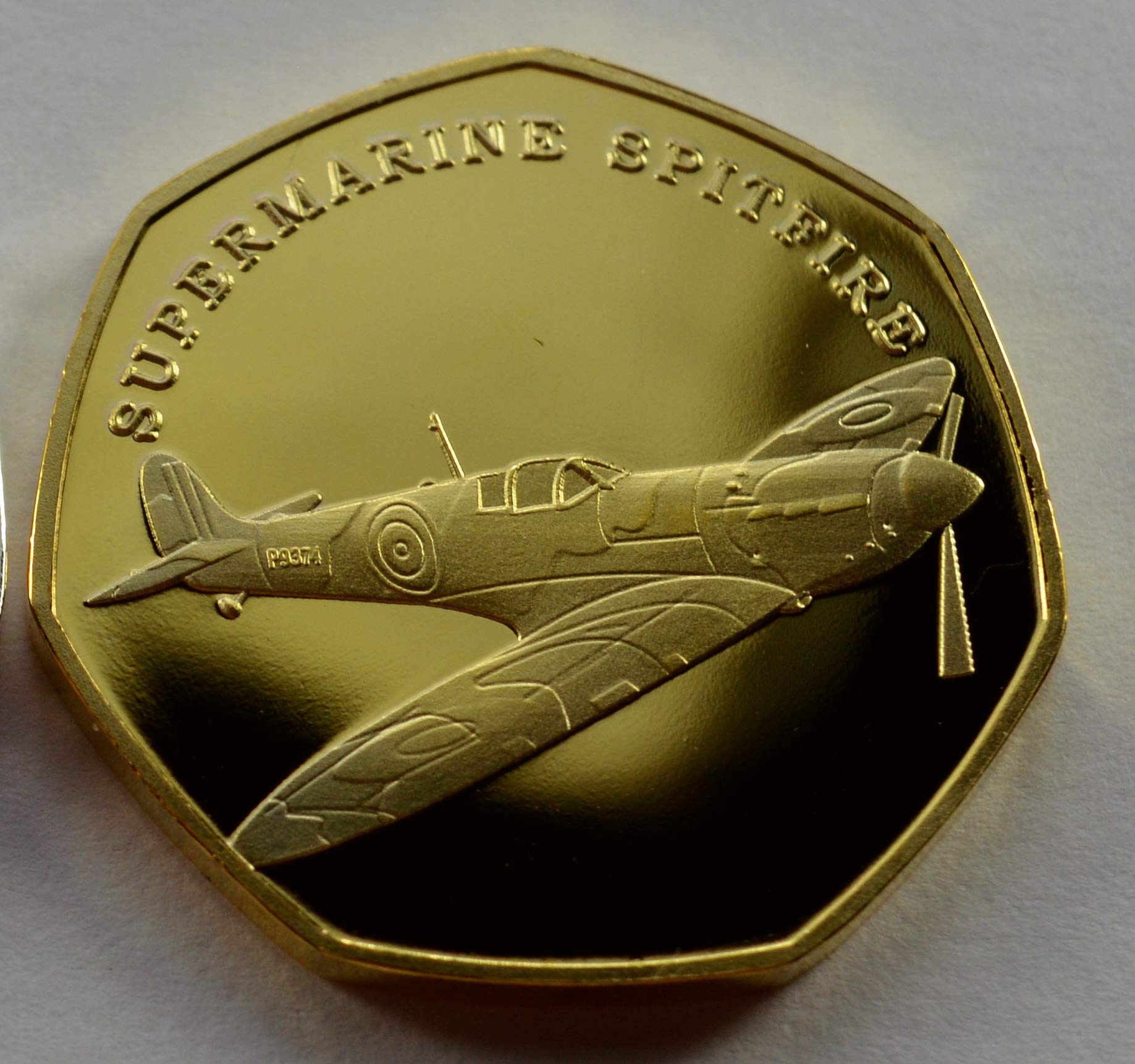 The Commemorative Coin Company Gold Supermarine Spitfire 24Ct Commemorative Great British Design Icons. Ww2/Raf/Battle Of Britain
