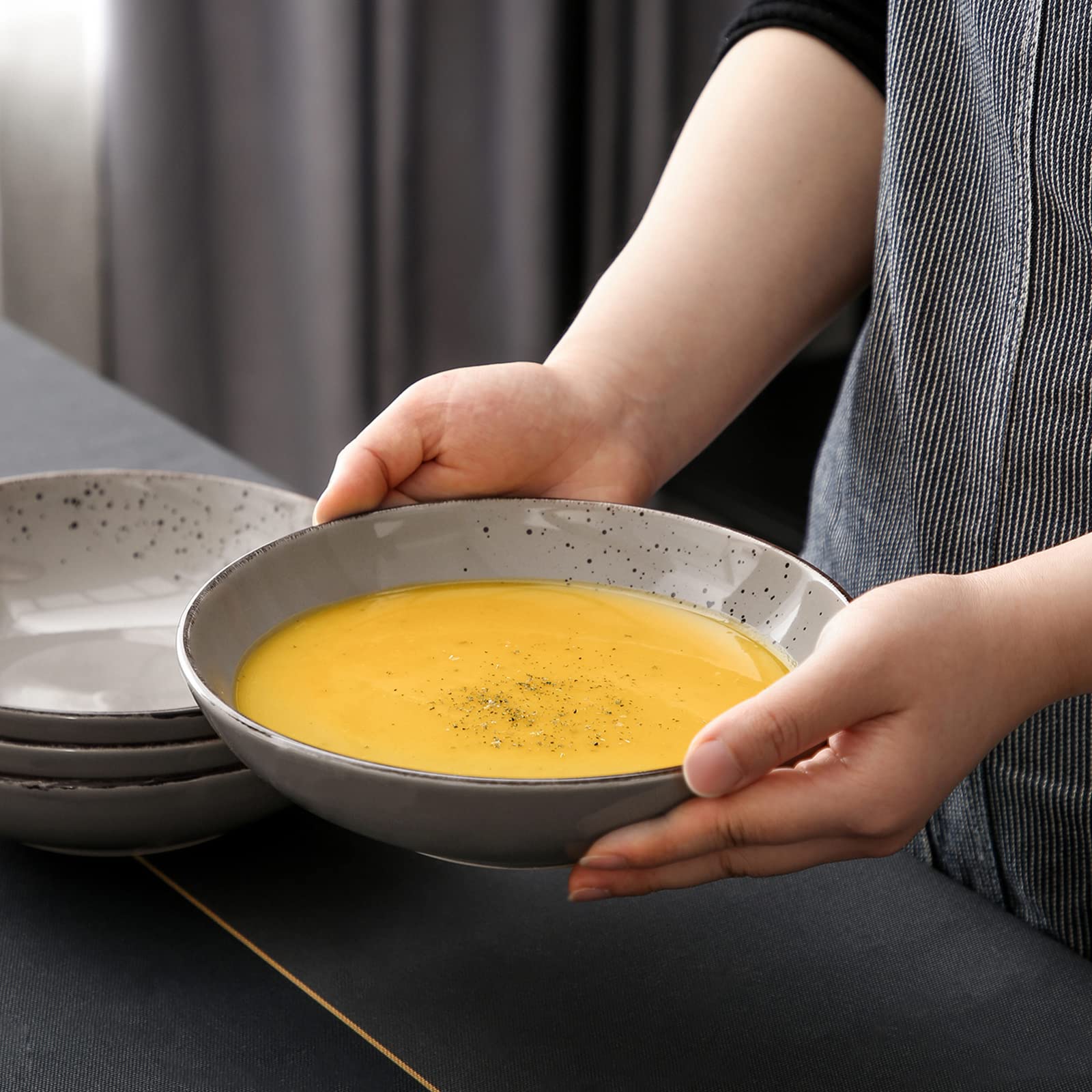 vancasso, Série NAVIA, Assiette Creuse en Céramique, Assiette à Soupe Saladier Faïence, 4 Pièces- 700 ml