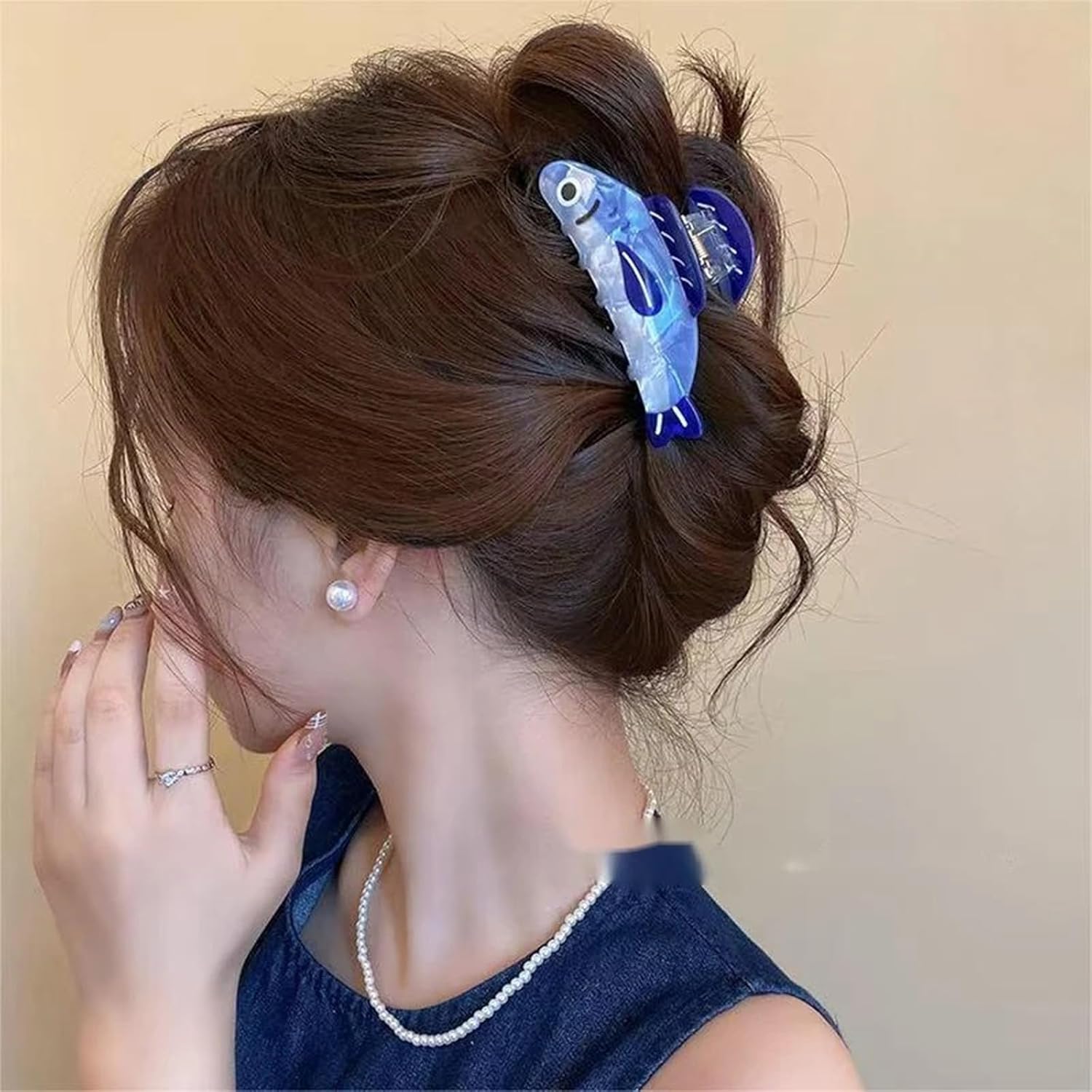 Sardine Hair Claw Clip Summer Ocean Acetate Hair Clips Large Acrylic Blue Fish Hair Jaw Catch Barrettes Strong Hold Nonslip Hair Barrettes Cute Sardine Hair Decoration Accessories for Thick Thin Hair - Image 4
