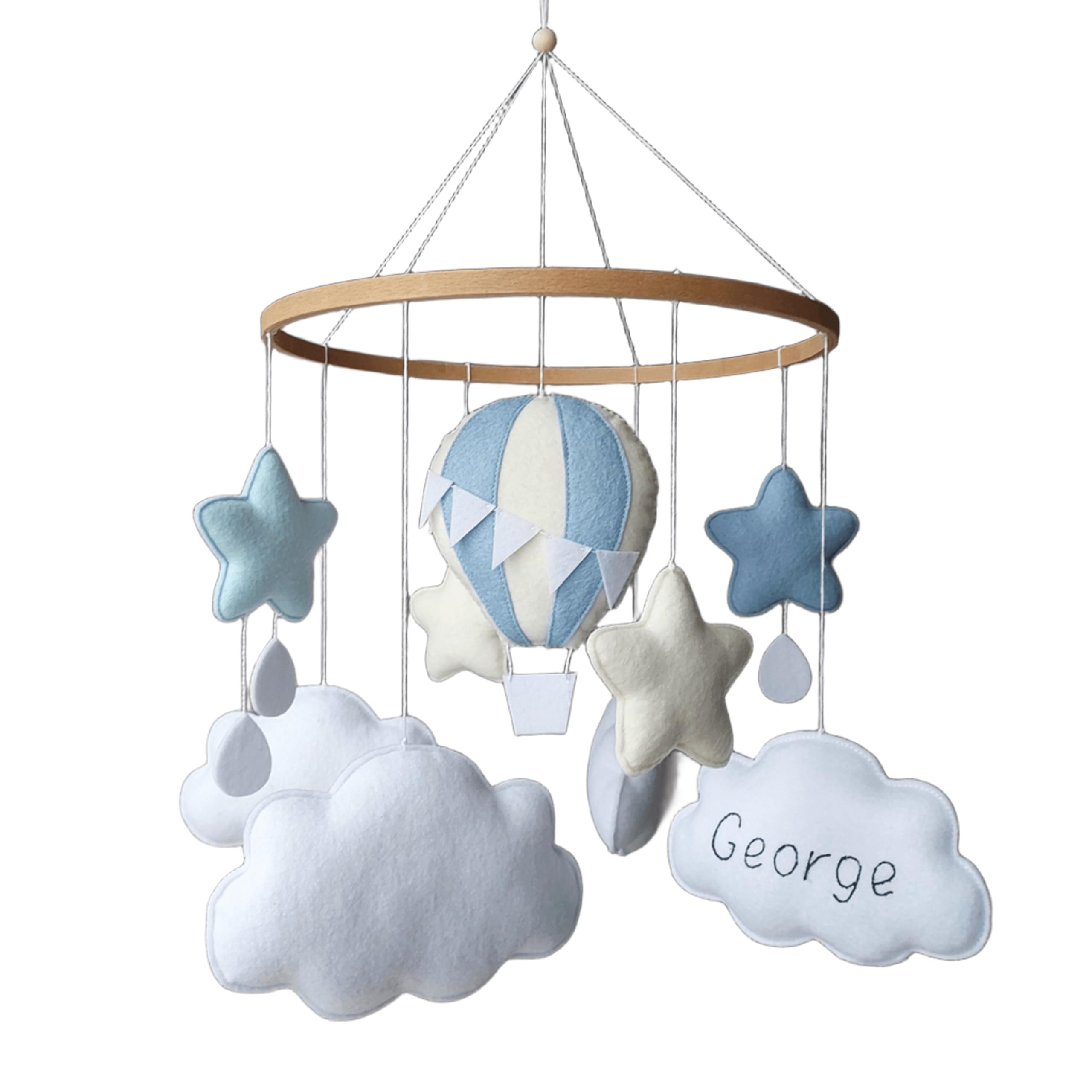 Heißluftballon Baby Mobile für Jungen – Personalisierbar mit Namen – Handgemacht aus Filz mit Wolken & Sternen in Blau – Deko fürs Babyzimmer – Geschenk zur Geburt