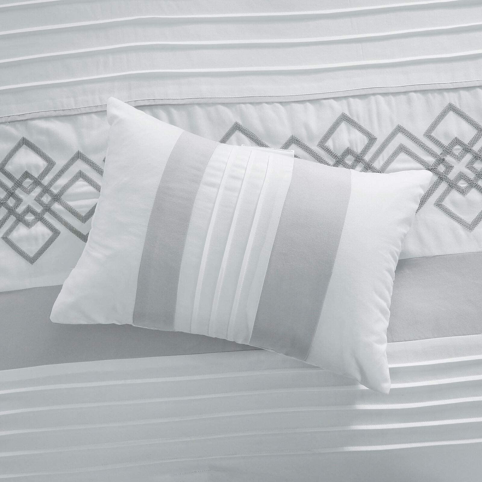 Chezmoi Collection Ariel - Set di biancheria da letto in ciniglia, 7 pezzi, motivo geometrico, ricamato, plissettato, a righe, colore: grigio