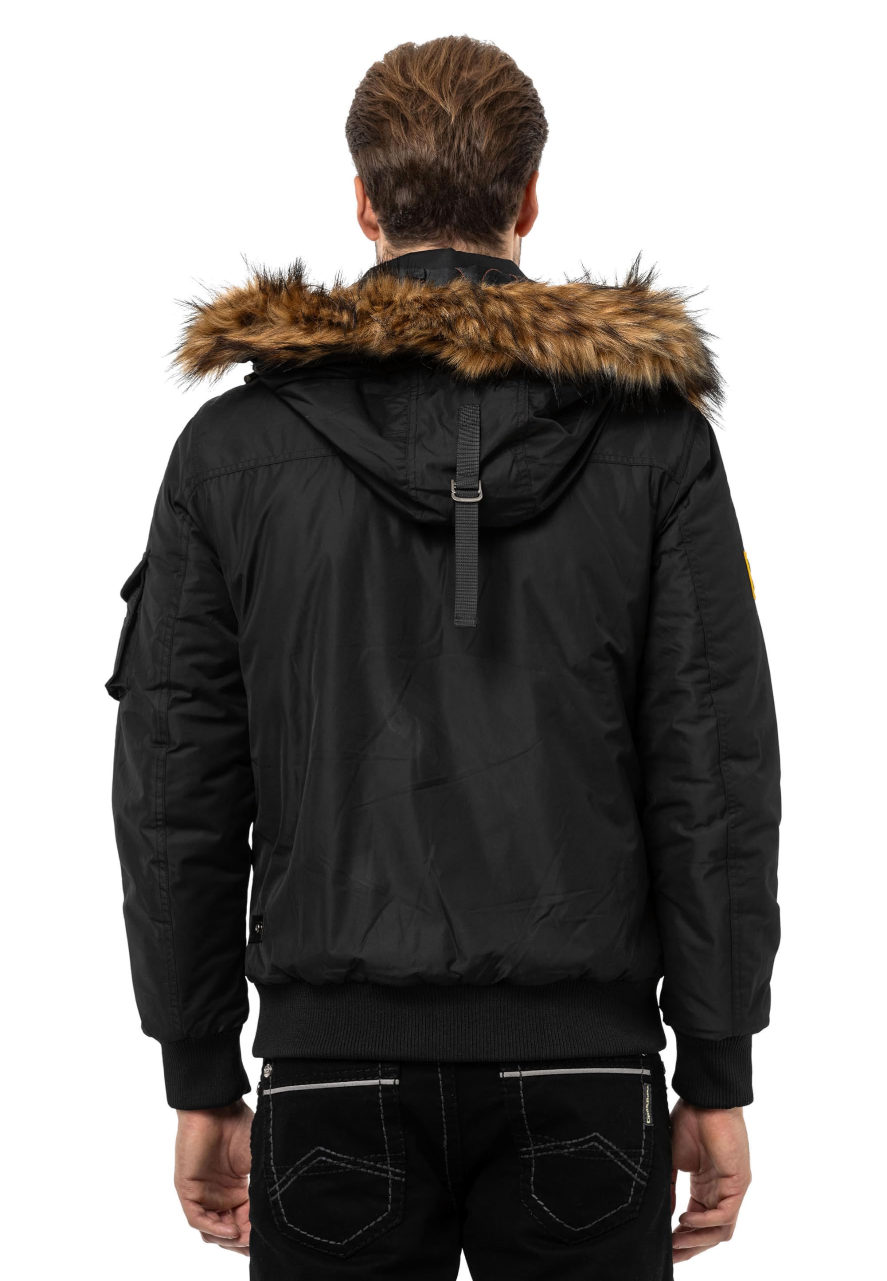 Cipo & Baxx Herren Mantel CM220 Schwarz – Stylische Winterjacke im modernen Design mit warmem Innenfutter, abnehmbarer Kapuze und funktionalen Details für kalte Tage - CM220 Schwarz M