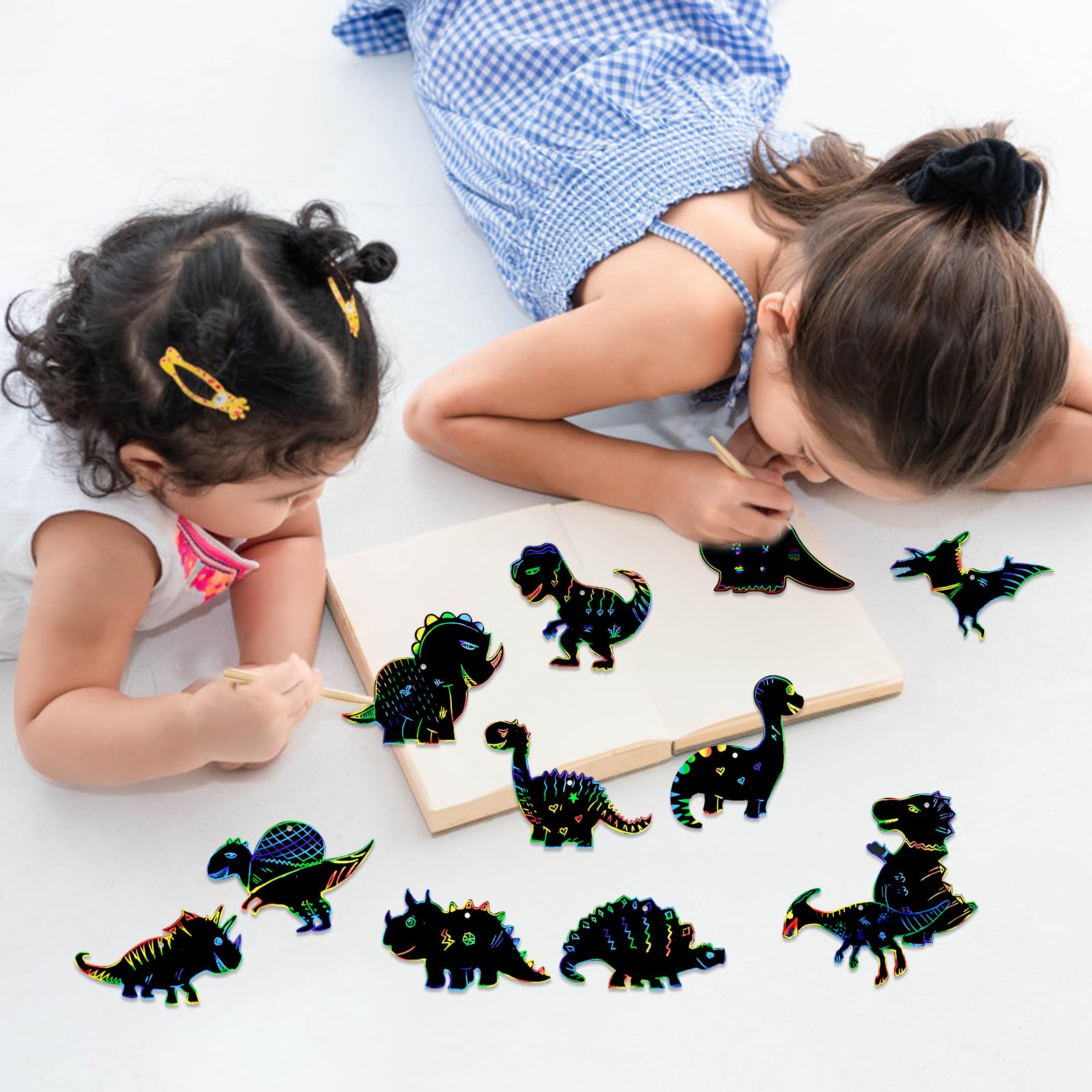 TAZEMAT 48 Pics à Gratter Dinosaures – Kit Créatif Avec 12 Stylets Et 48 Rubans – Activité Manuelle Halloween Anniversaire – Dès 3 Ans