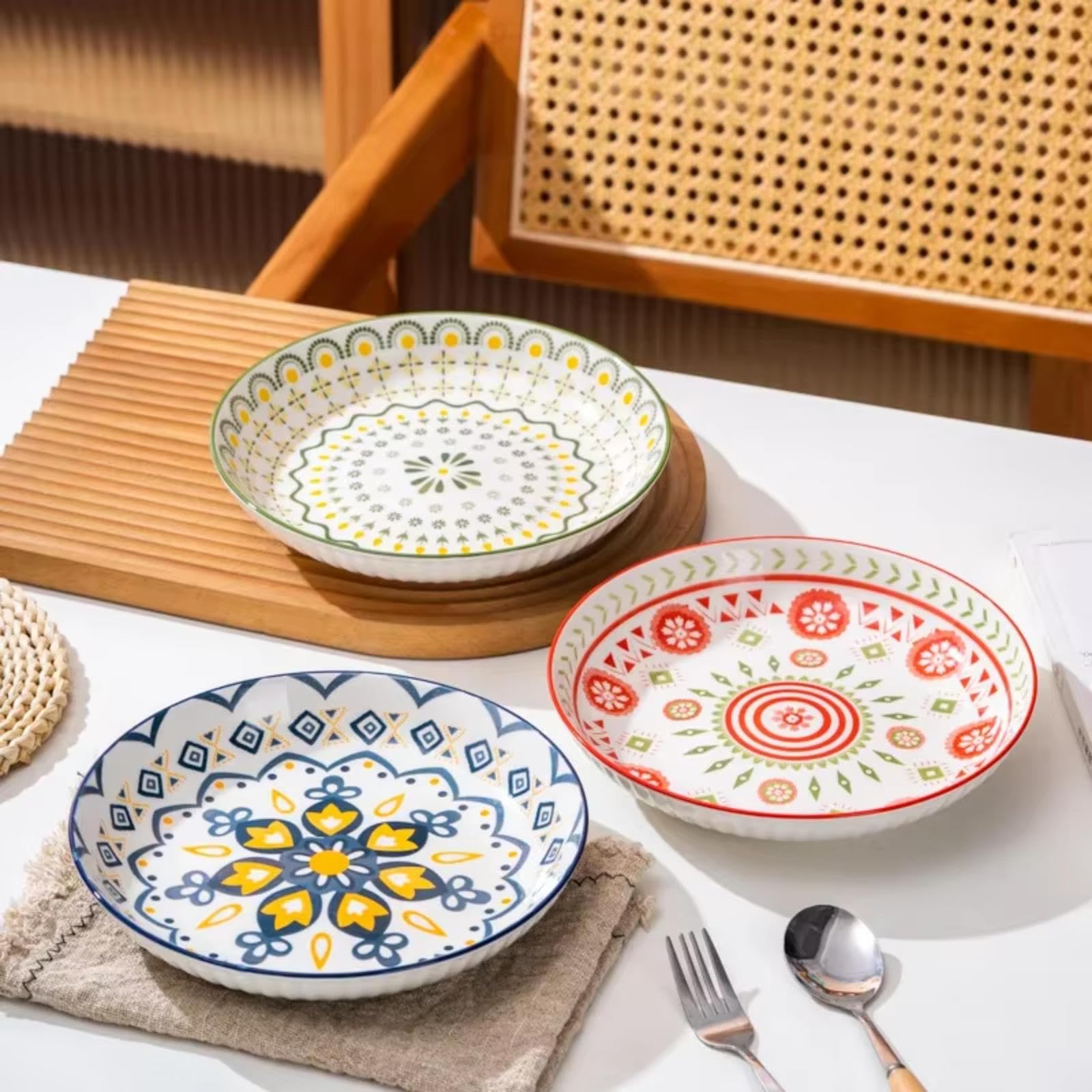 Piatto in ceramica colorata con cervo da 20,3 cm, perfetto per insalate e snack, forno a microonde e lavastoviglie, stoviglie per casa e feste