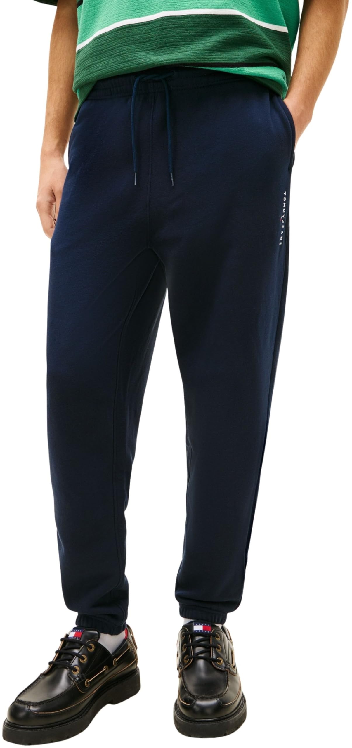 Mode von Calvin Klein & Tommy Hilfiger