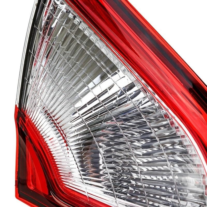 Piloto trasero Nissan Qashqai para solucionar fallos de luz de freno izquierda 4