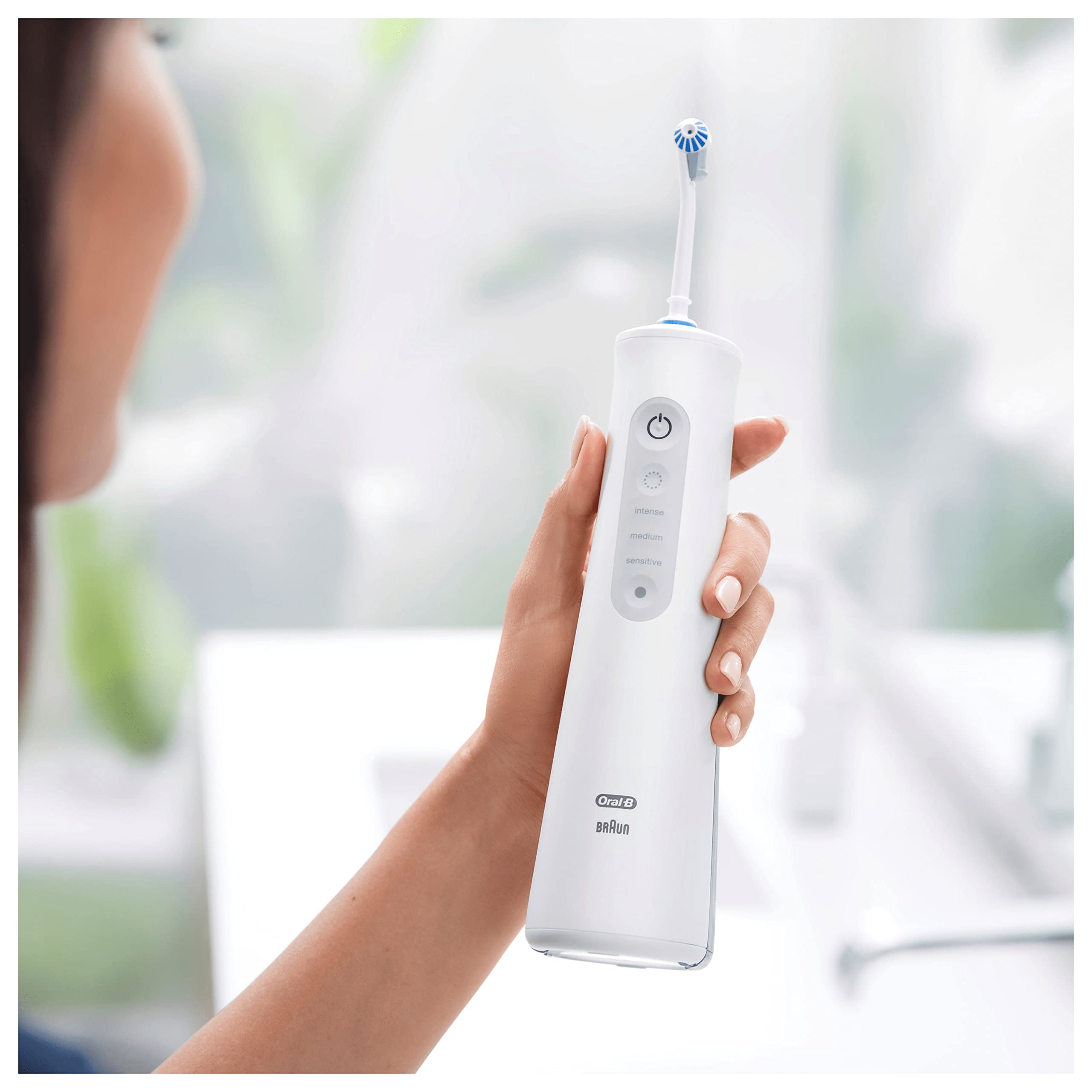 Oral-B Aquacare Pro-Expert Irrigador Dental Inalámbrico Con Tecnología Oxyjet - Blanco