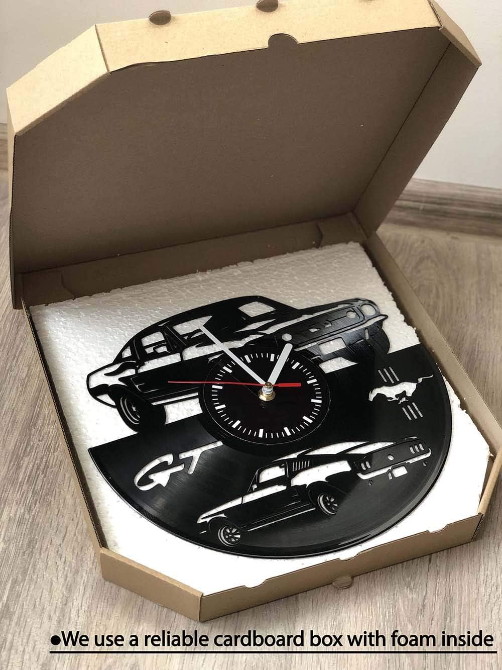 Bob Reggae Music Fan Clock Wall Art One Love Design Modern Home Decor Housewarming Gift Idea for Parents Birthday Present for Men or Women