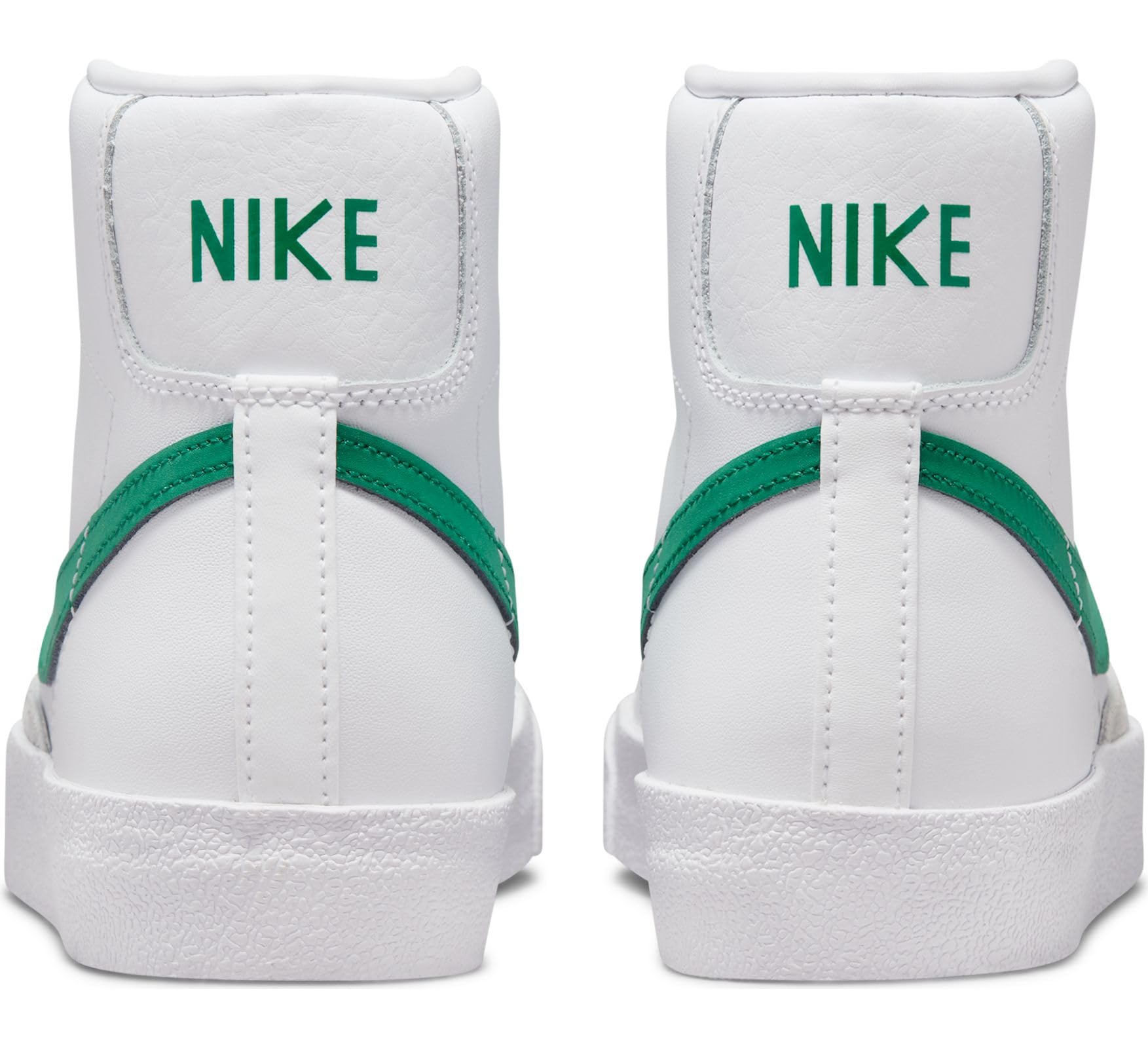 NIKE Blazer Mid 77 Vintage Basketball ShoeMujer