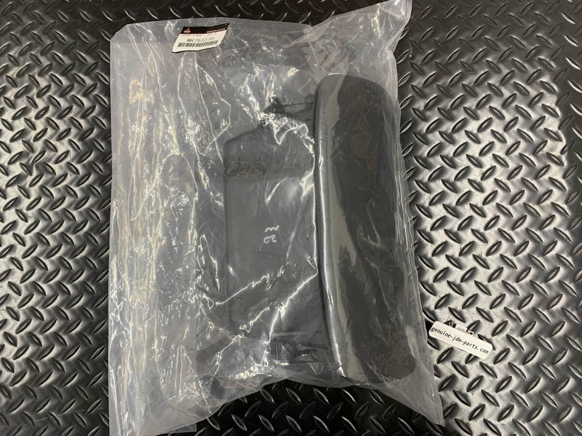 新品 CJ2A CJ4A CK2A CK4A CM5A アッパーグローブボックス 新品 三菱