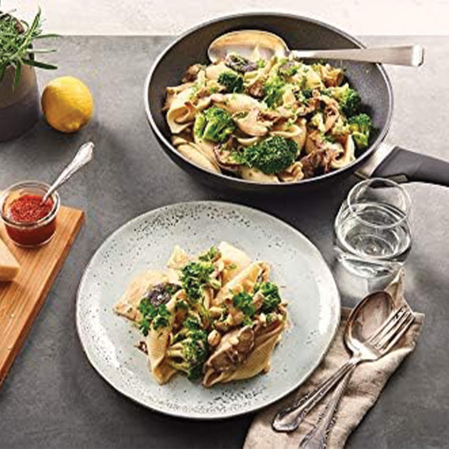 Berndes Frypan Induction Enduro Frying Pan Set 2 Pieces 24 cm and 28 cm Recycled Aluminium Suitable for All Cookers Frying Pan with Extremely Robust 3-Layer Non-Stick Coating Scratch-Resistant without