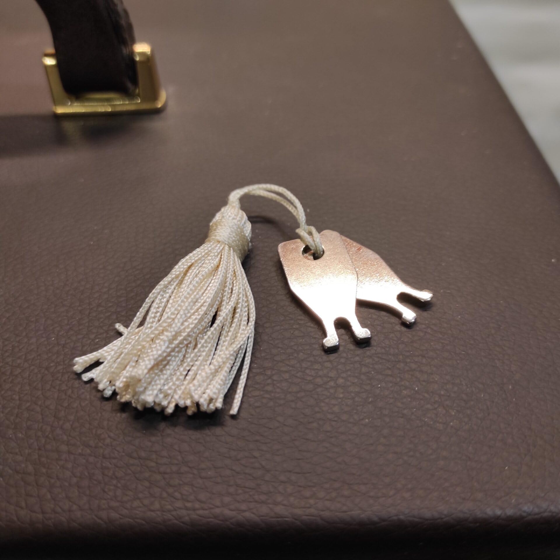 Caja para Monedas colección Hecha a Mano, similpiel marrón con Interior Alcantara Gris, Capacidad 14 bandejas, Doble Cierre con Llave, Artesanal Made in Italy