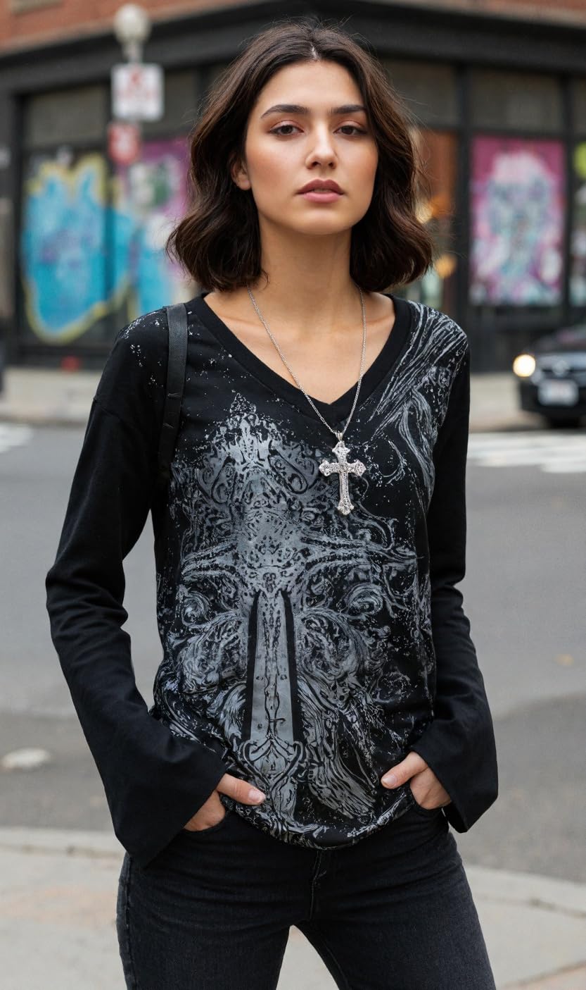 Graphic Tees for Women Y2k Vintage Gothic T Shirt Teen Girls Aesthetic Emo Baggy Tops 2000s Top