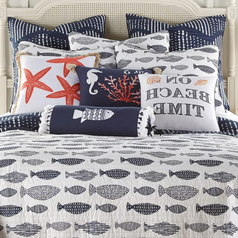 Plush & Soft 2 Piece 100% Cotton Reversible Christmas Quilt Twin/TwinXL Size | Coastal Theme Kids Bedspread With Intricated Fish Geometric Pattern | All Seasons Farmhouse Bedding Blue/White Color Warm