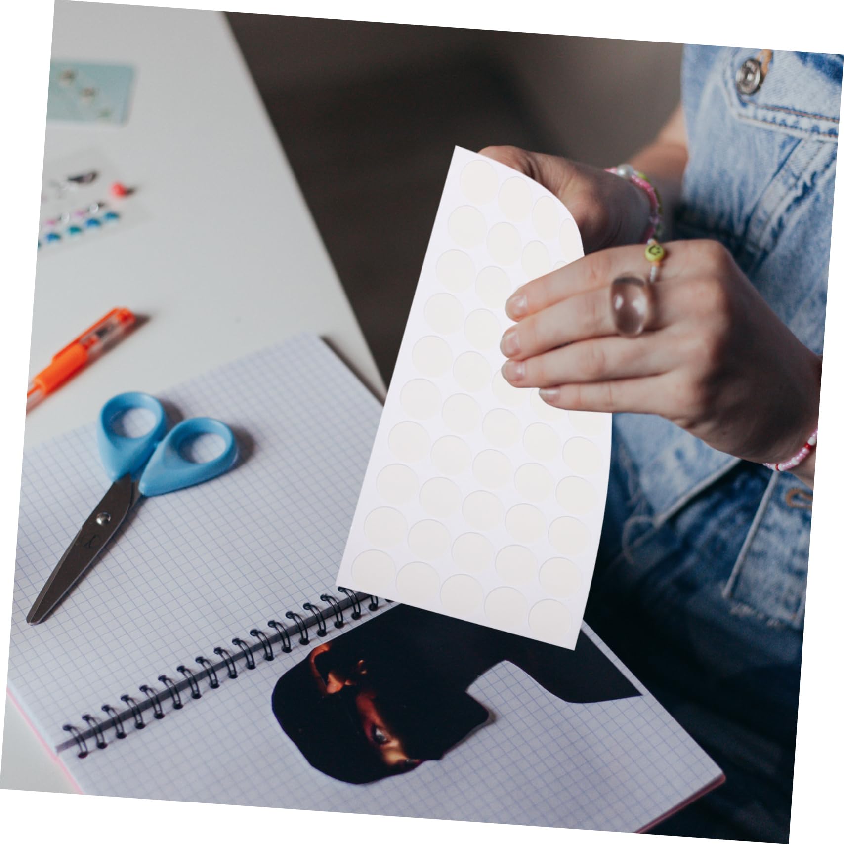 NUOBESTY 600stücke Transparente Doppelseitige Klebepunkte Selbstklebende Acryl-pads Für -projekte Für Dekorationen Bastelarbeiten Und Möbelanwendungen