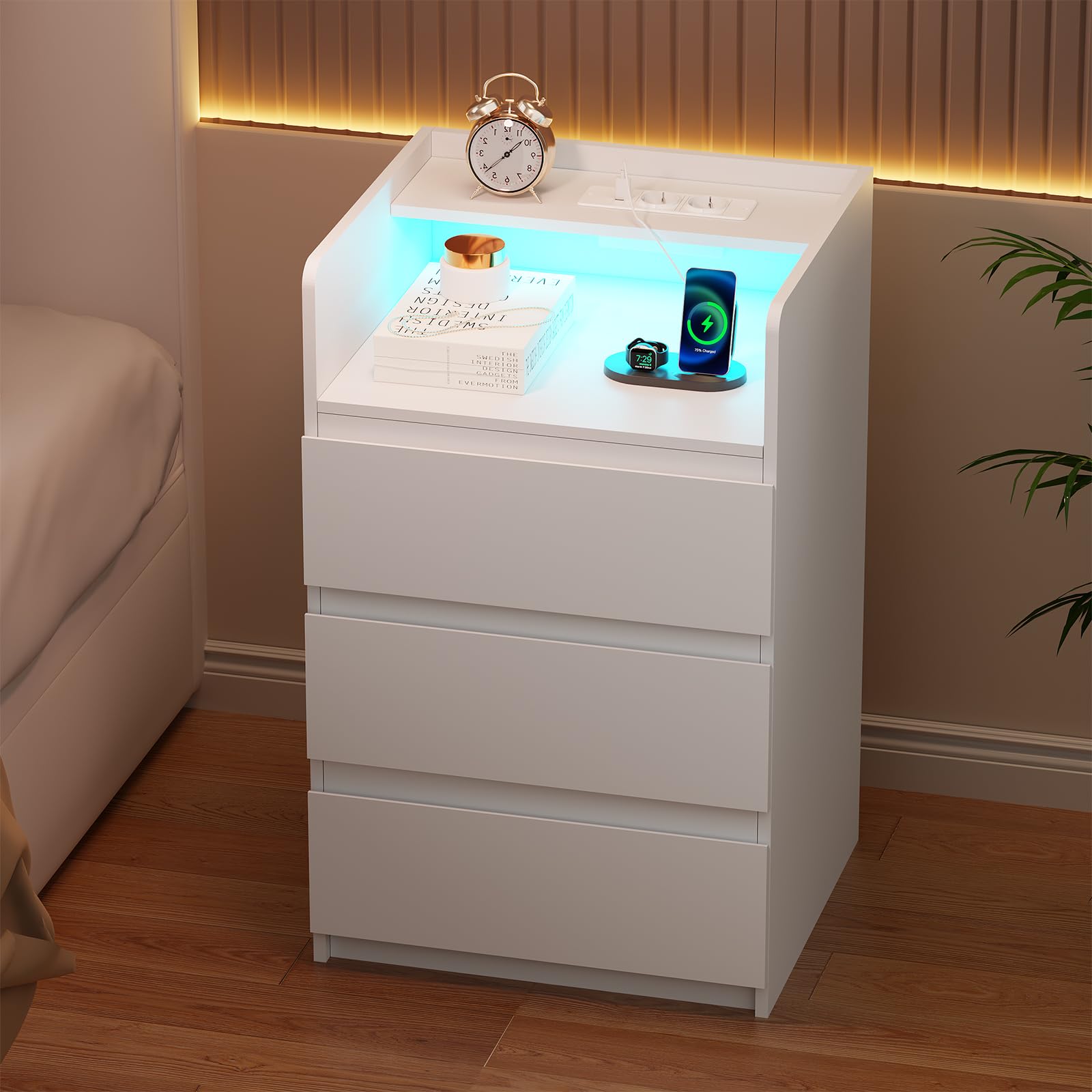 ANWBROAD Nachttisch mit Steckdose,Nachtschrank mit LED-Lichtleiste | 3 Schubladen und 1 Fach,Moderner Nachttische Beistelltisch,Sofatisch für Schlafzimmer,Wohnzimmer (2, Weiß) BNS014W