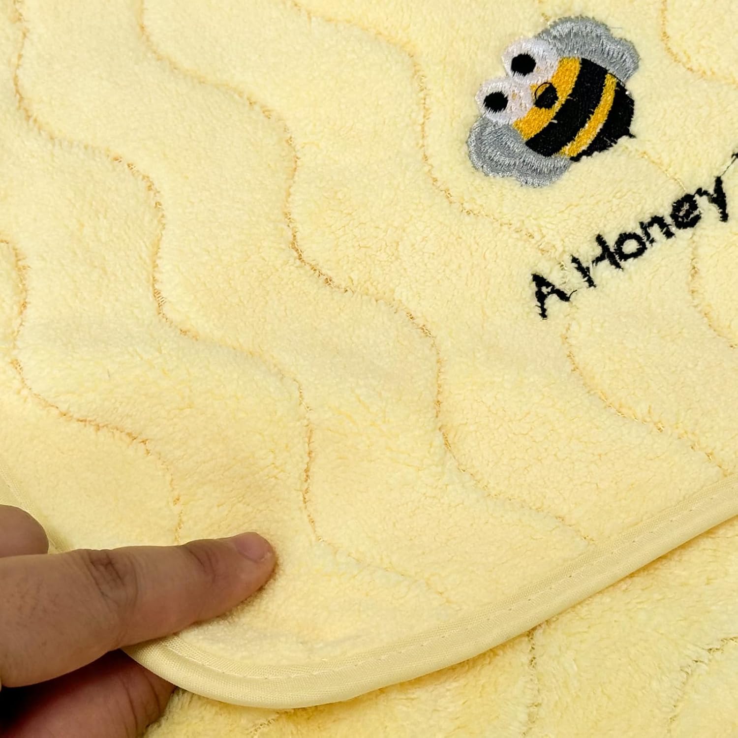 USTIDE Yellow Towels Set-3 Cartoon Bee Embroidery Soft Velvet Bath Towels Set for Shower Gym Bathroom (1 Bath Towel+2 Hand Towels)
