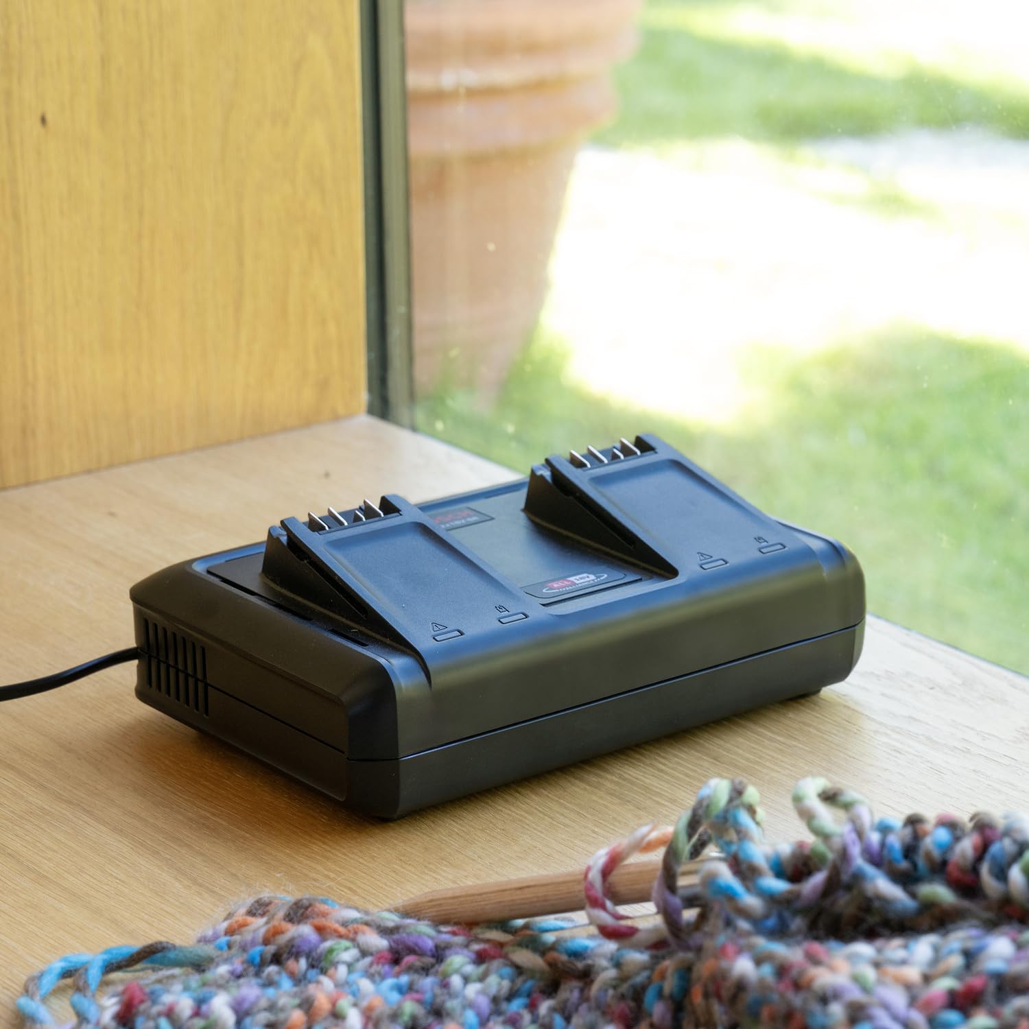 Bosch Chargeur AL 2x18V-88 (18V, 2x 4,4A ; Charge simultanée de 2 batteries 18V ; 18V POWER FOR ALL ALLIANCE)