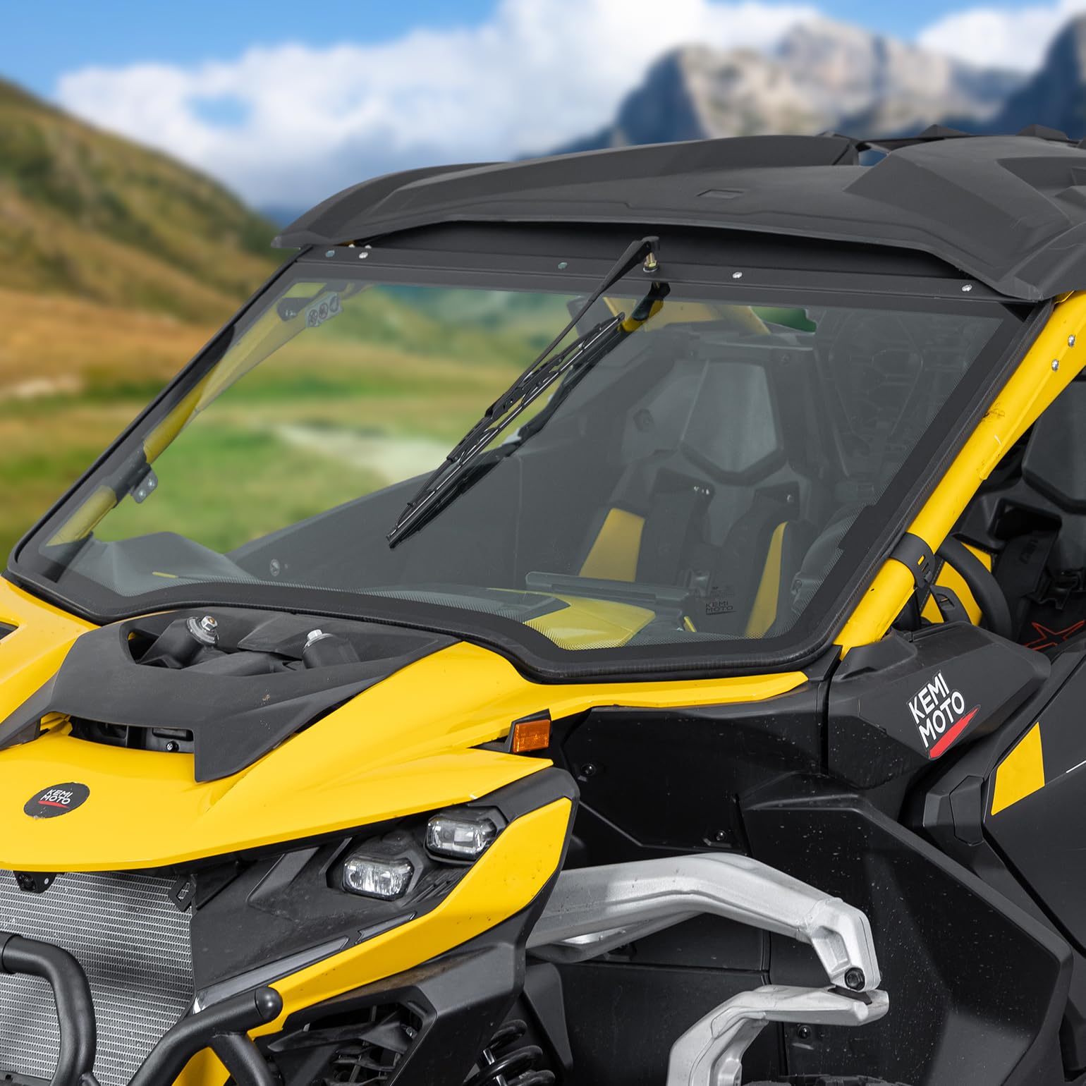 Photo 1 of (see all images) KEMIMOTO Front Full Glass Windshield Compatible with Can-Am Maverick R X RS Max X 2024-2026, DOT Approved Laminated Safety Glass, Scratch Resistant Than Polycarbonate, Includes Manual Wiper