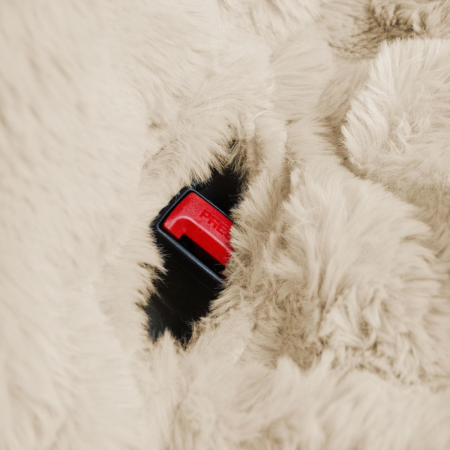 Travel in Comfort: Review of the FUNNY FUZZY Fluffy Dog Car Seat Cover!