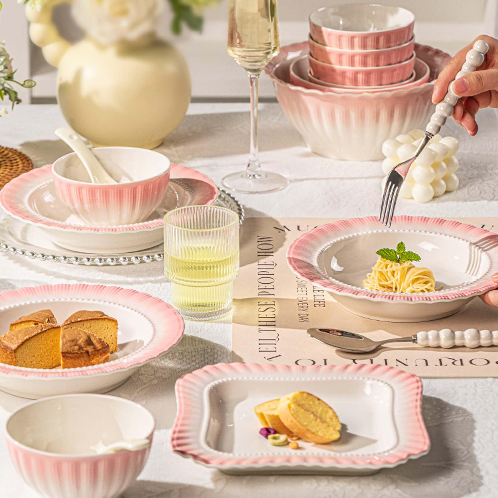 Zestawy obiadowe Talerze Miski Naczynia Serwis Porcelanowy zestaw obiadowy Eleganckie talerze obiadowe Miski na makaron Talerze sałatkowe Miski deserowe Zestawy stołowe