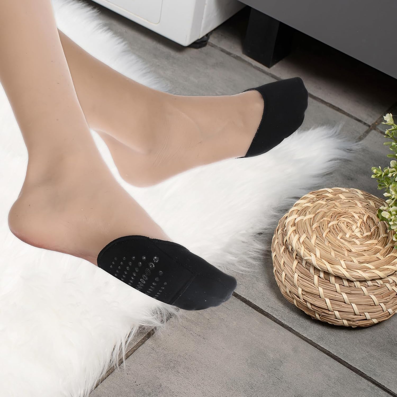 Bremorou Women's 4 Pairs No Show Liner Socks, Toe Covers, Half Socks, Heel Socks, With Padding, Toe Topper, Black, Skin Color, Size 20 XX-Narrow